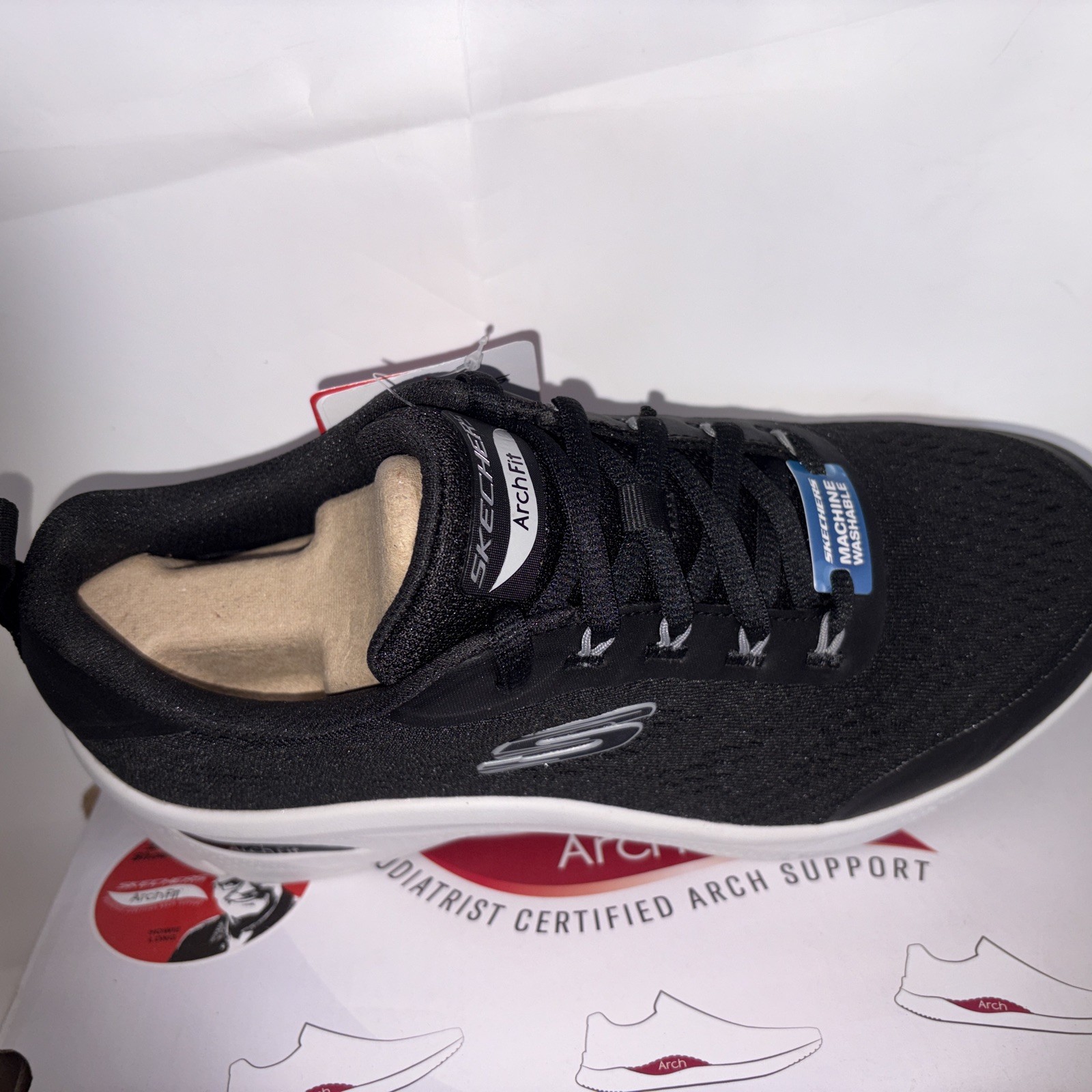 Skechers Arch Fit X Wide 232502WW/BKW Machine Washable And Extra wide.