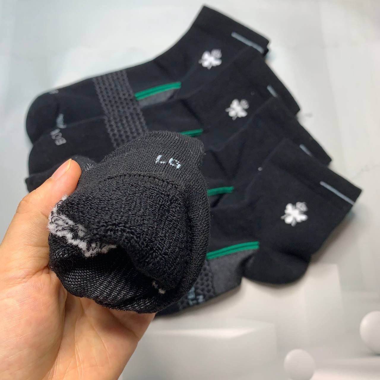 Bombas Men’s Quarter Socks 4 Pair Pack Black Green Size M Medium L Large New