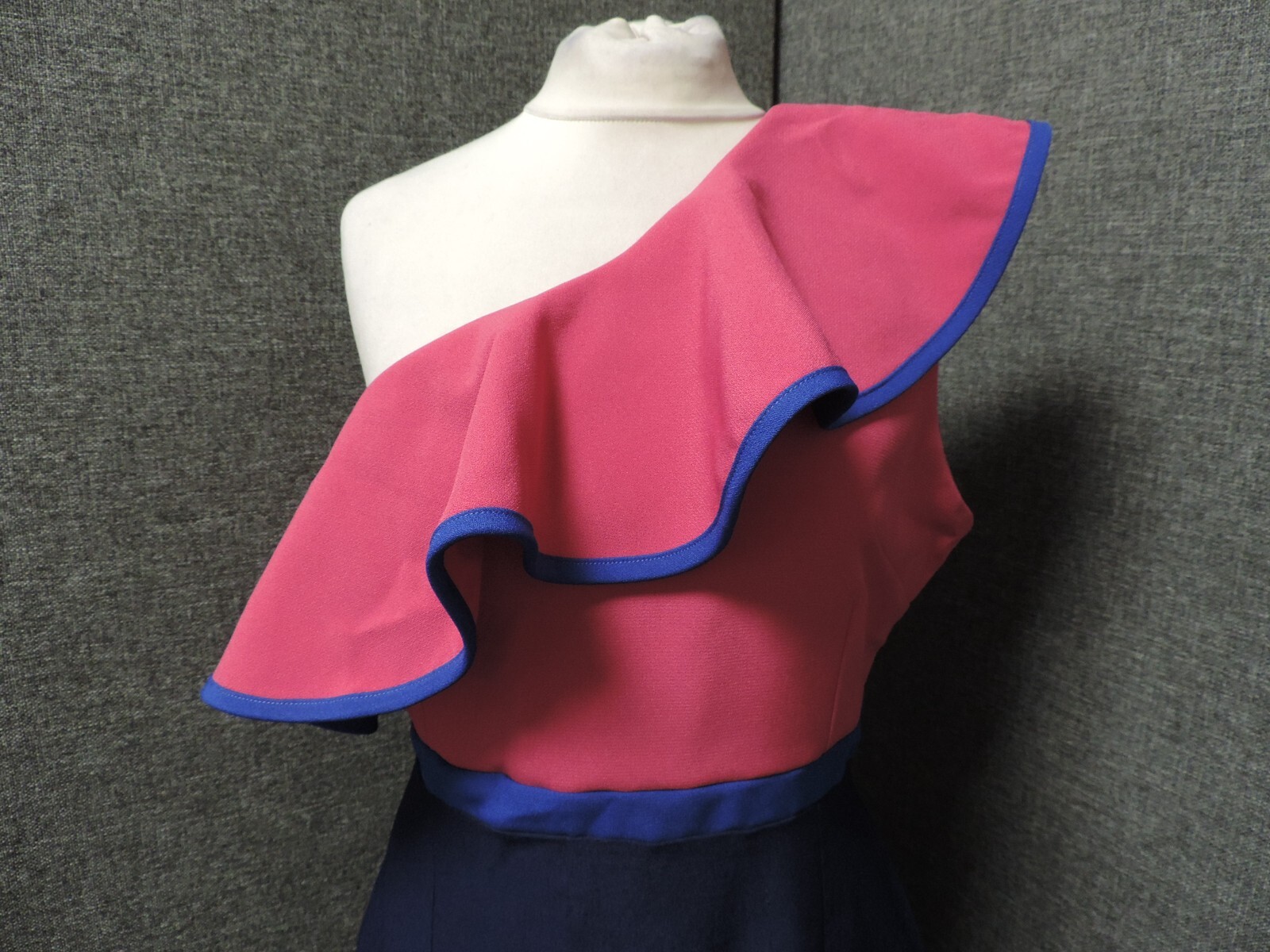 Vesper 247 One Shoulder Frilled Dress Blue/Pink UK 14 LN121 MM 07