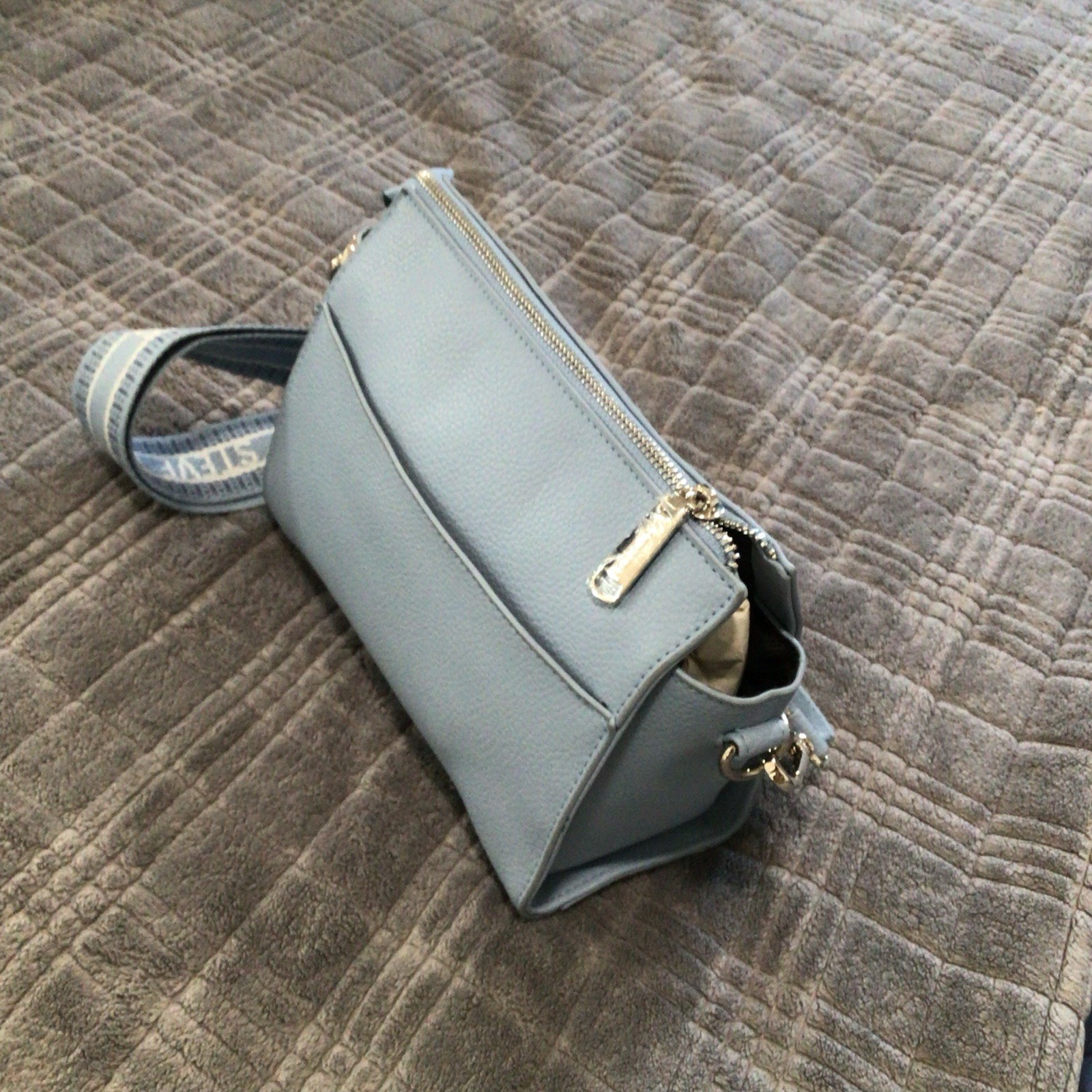 Steve Madden Blue Pebbled Small Crossbody Zip Bag Logo Strap Detachable