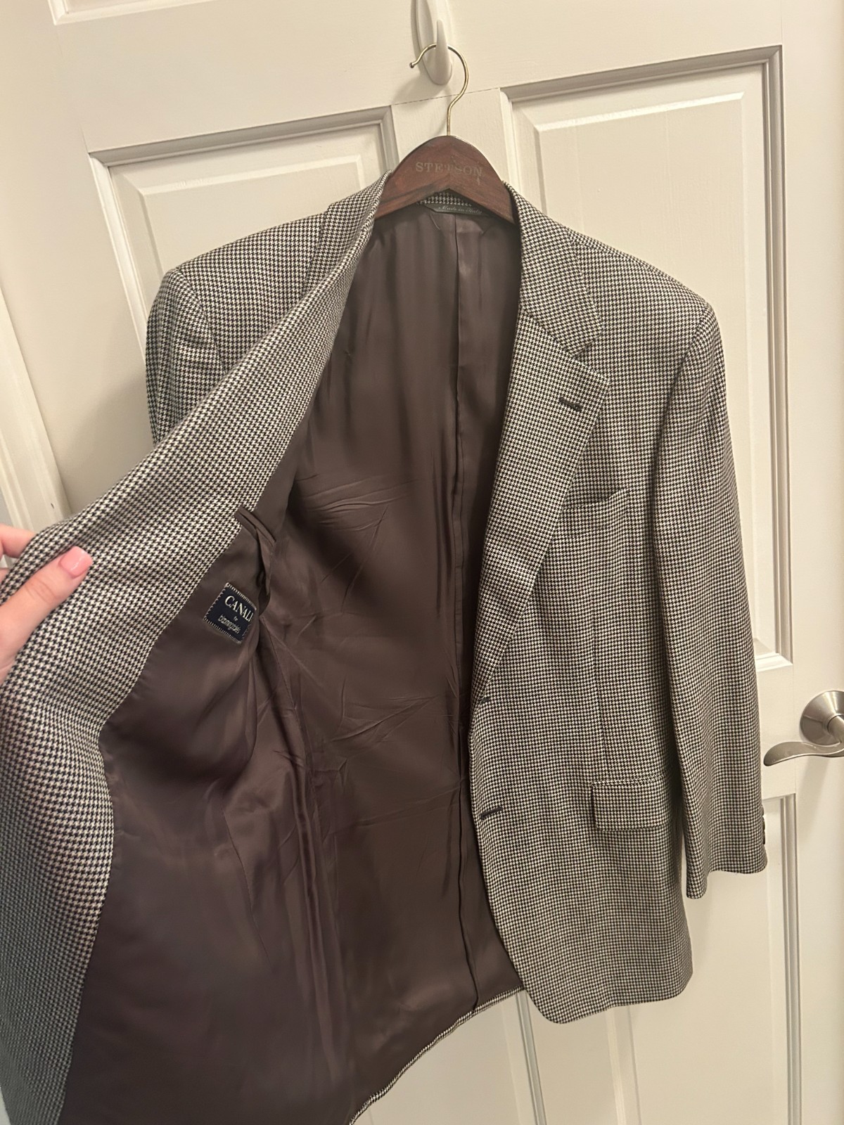 Men’s Canali 2 Button Sports Coat Size 40R in Gray Hounds Tooth