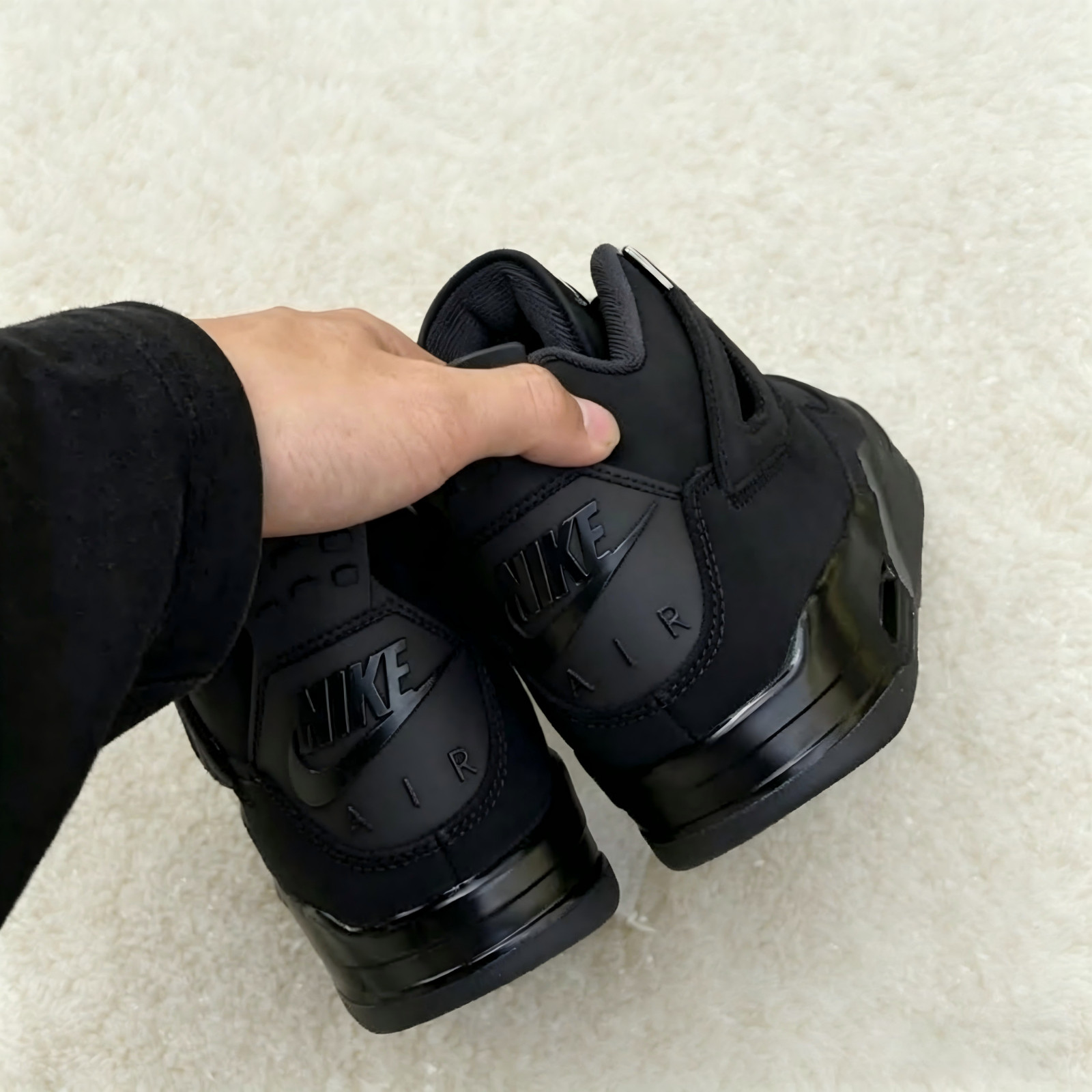 Jordan 4 Retro “Black Cat” Men’s Mid Top Basketball Shoes Sneakers