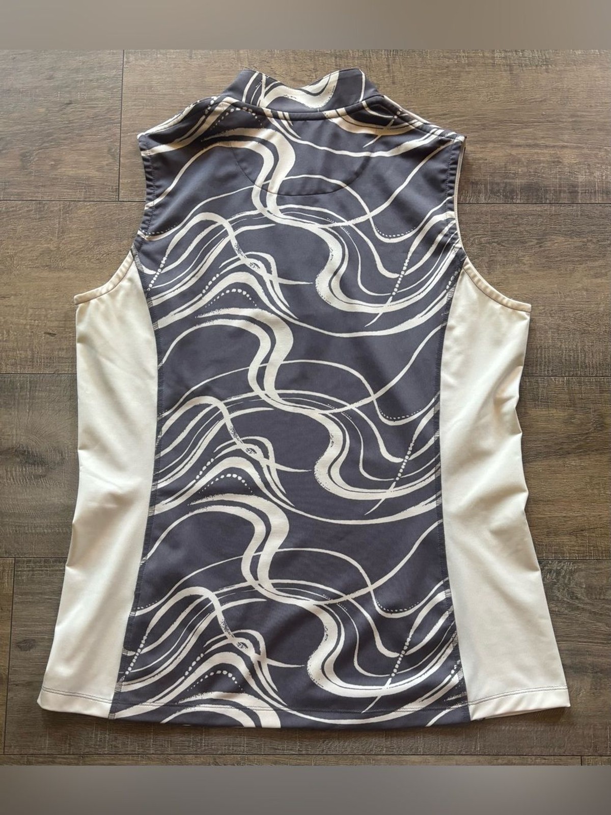 Callaway women’s size L quarter button collar sleeveless swirl print golf shirt