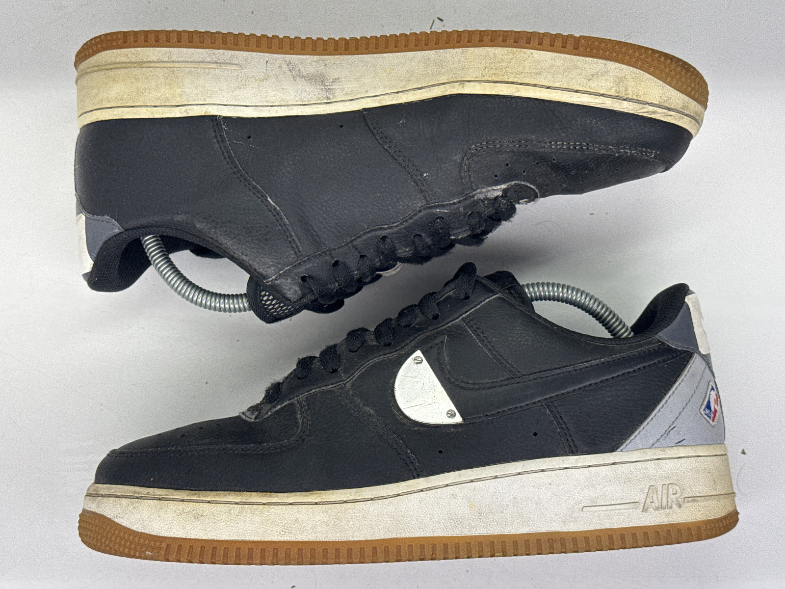 Nike Air Force 1 Low ’07 NBA Pack Black Silver Gum Sneakers CT2298-001 Size 10