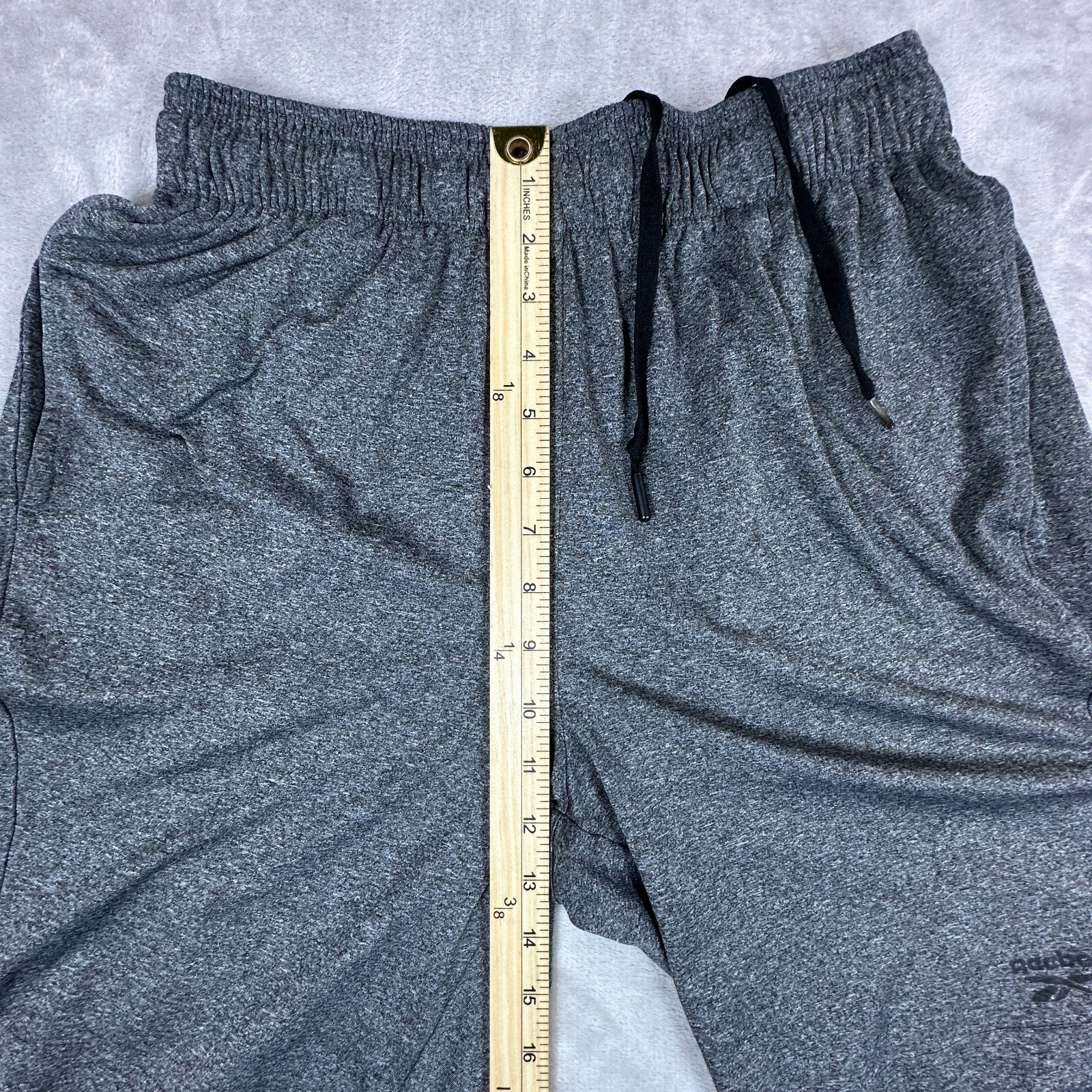 Reebok Cruz 2.0 Shorts Mens 28 Heathered Gray Elastic Waist Workout Athleisure