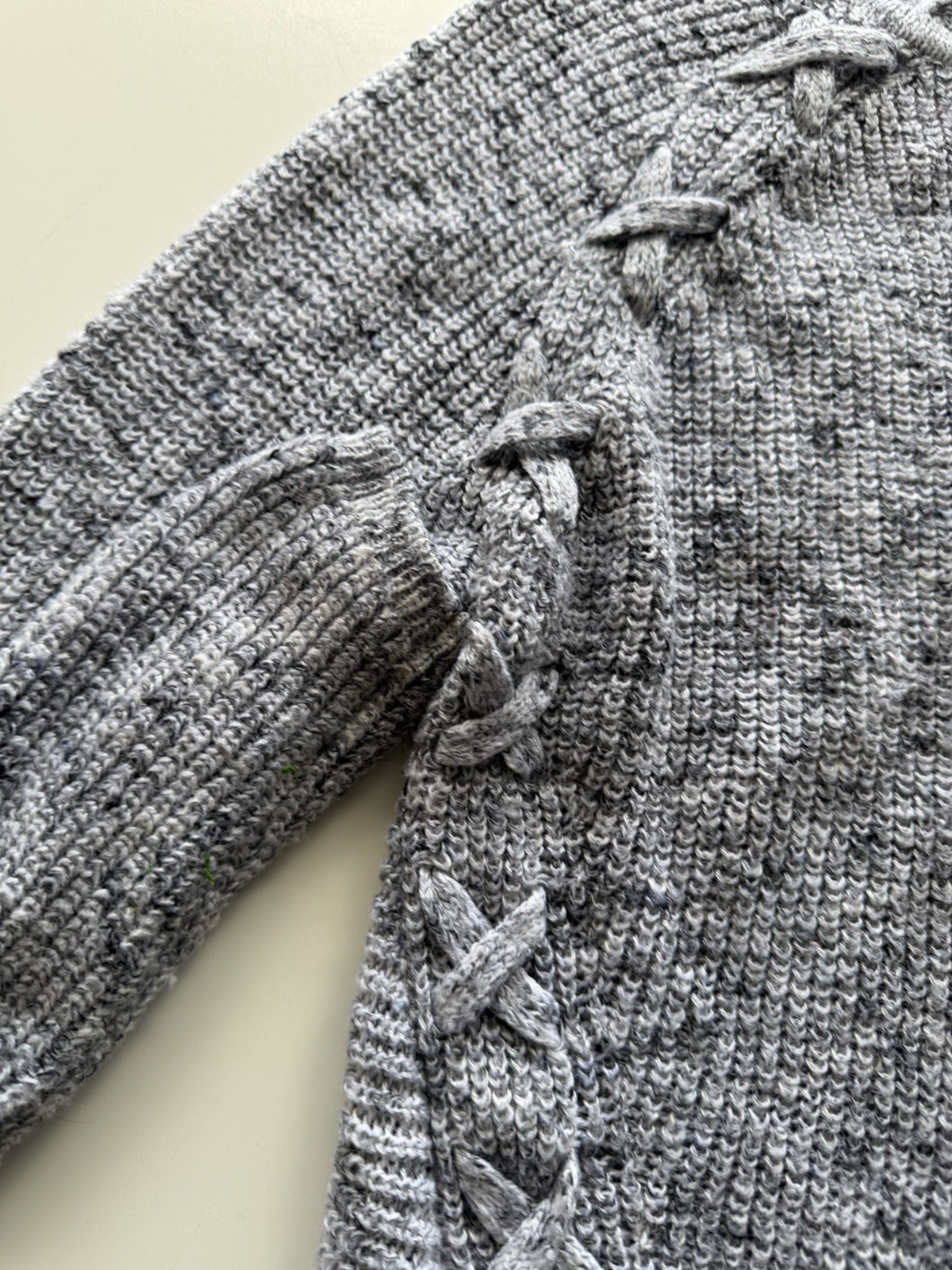 a.n.a. A New Approach Women’s Medium Gray Cable Knit Fringe Sweater Cozy Knit