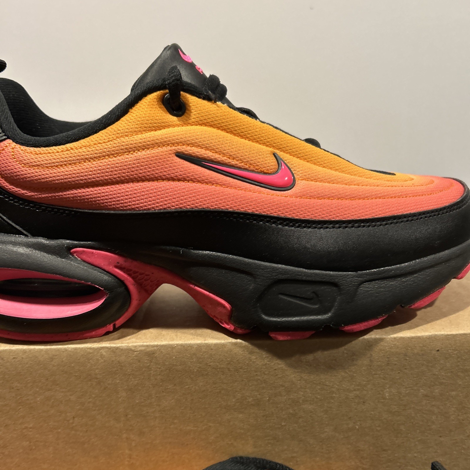 Size 8 Women’s Nike Air Max Portal Brand NEW No Box