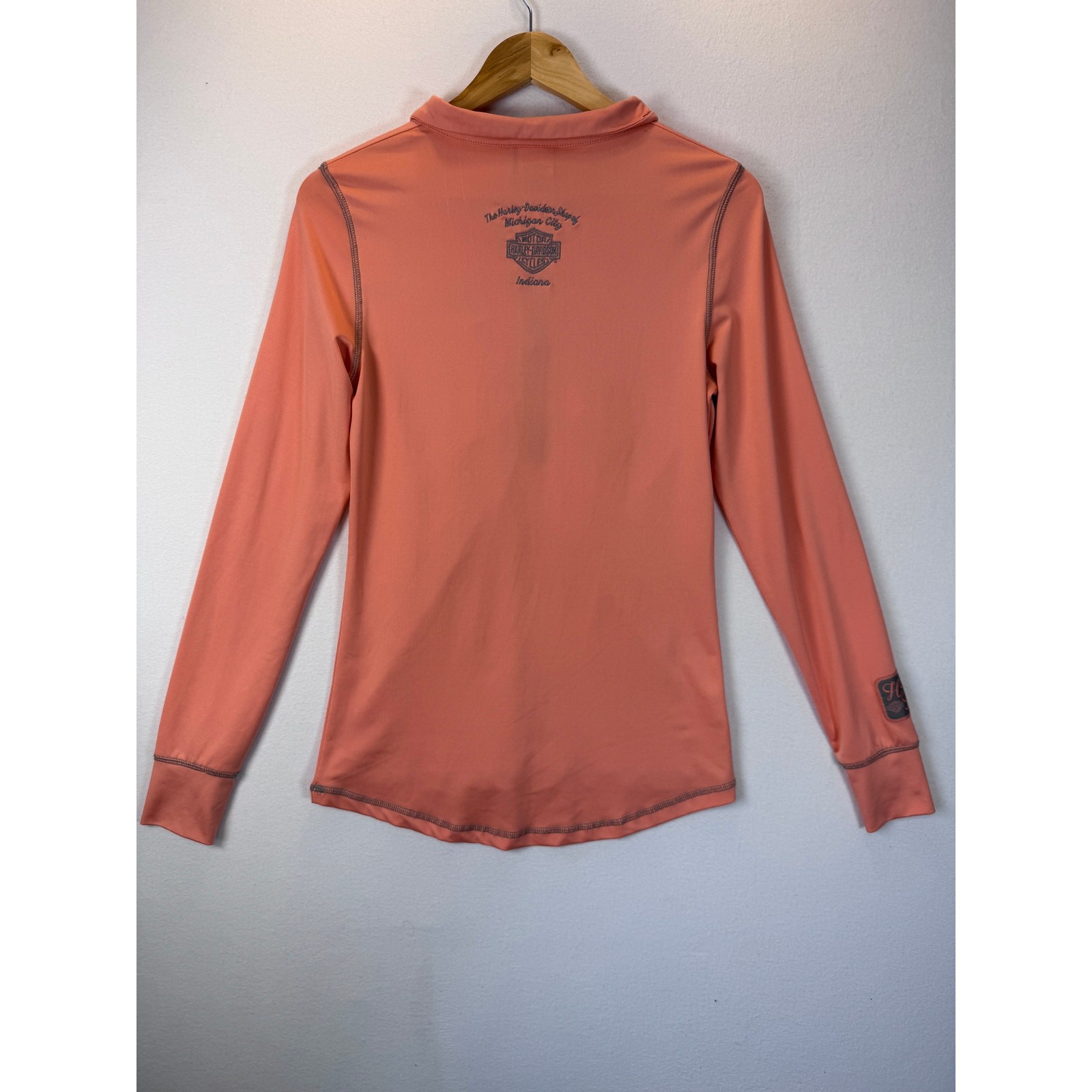 Harley Davidson Women’s M Peach Half Zip Long Sleeve Thumbhole Top Michigan City