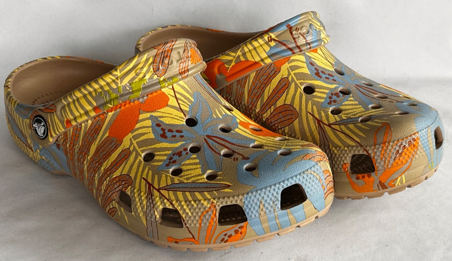 CROCS CLASSIC RETRO RESORT CLOGS Floral Multi Slip On Comfort Shoes W 8 M 6 EXC!