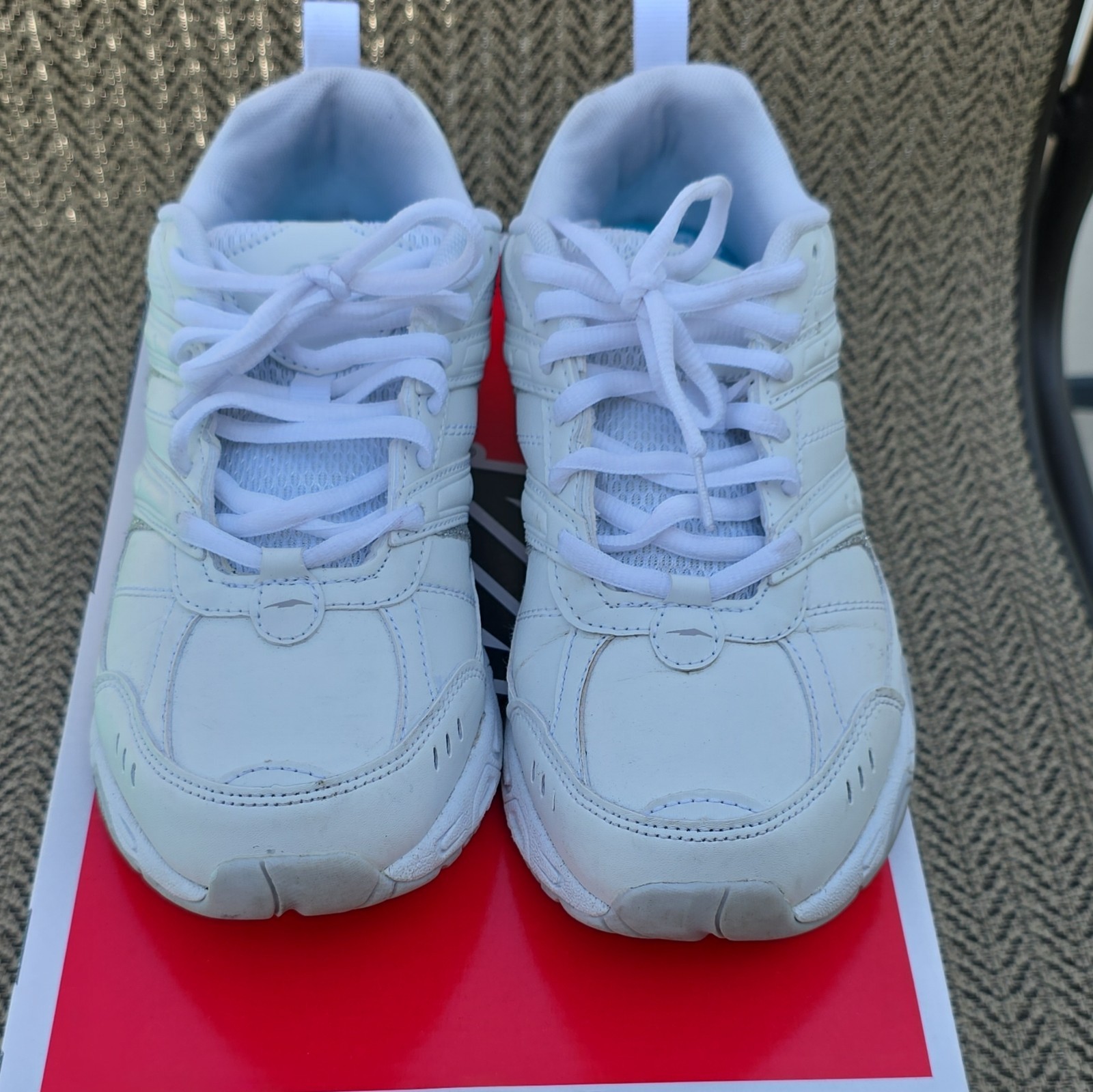 Avia Avi-Verge Women’s Lace-Up Mesh Low Top Sneakers White/Silver A1313WWAS