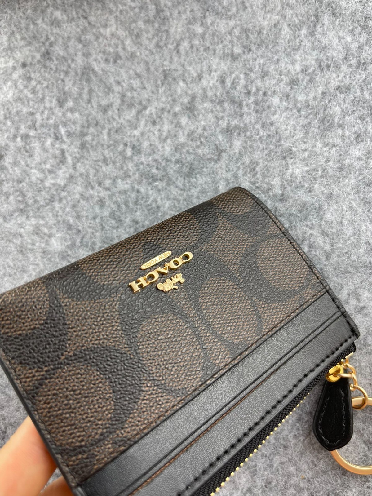 COACH Signature 88208 Mini Skinny Id Case Crossgrain Leather Brown/Black W/Box