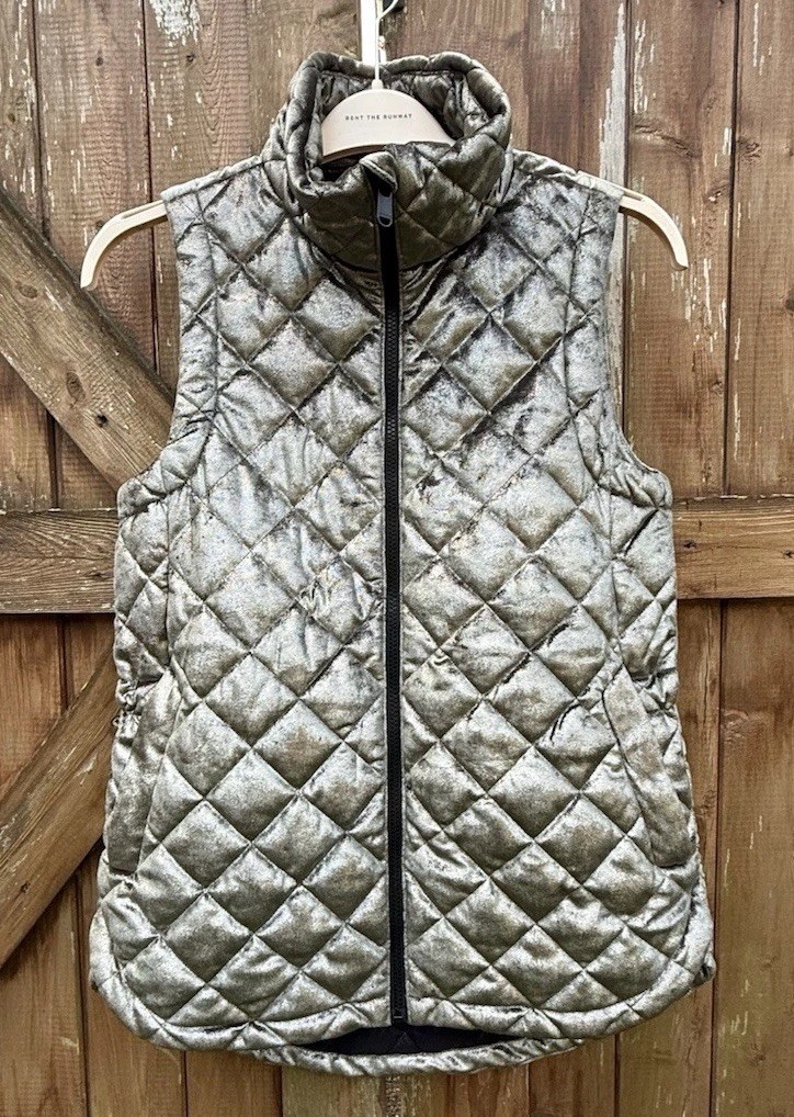 Athleta Whisper Featherless Vest Size XS Quilted Silver Metallic Velvet Puffer