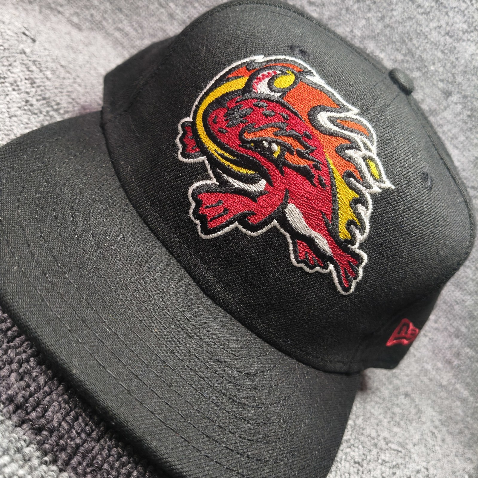 New Era Minor League Baseball 59FIFTY Fitted Black 7 3 8 Retro Cap