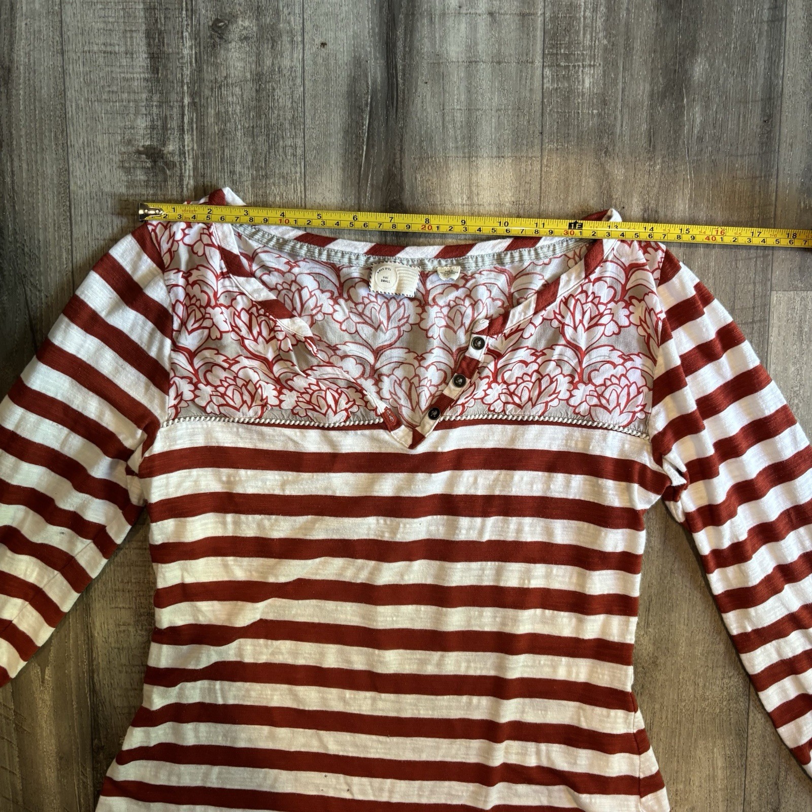 Postmark Anthropologie Red White Striped Floral Lace Yoke Henley Tee Top Small
