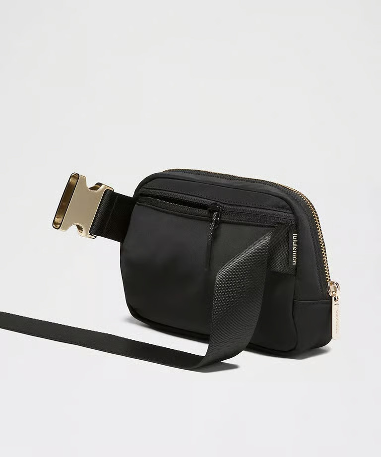 Lululemon Everywhere Belt Bag 1L Metal Hardware Black / Gold NWT