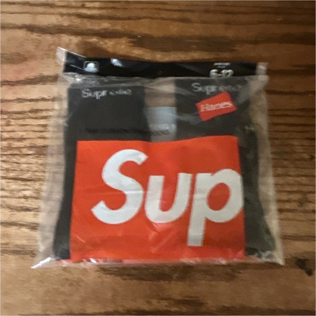 Supreme x Hanes Men’s Black Logo Socks Size 6-12 4 Pairs Pack
