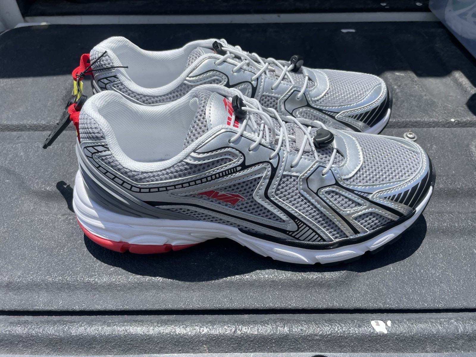 Avia Bungie’s Silver Red Running Trainer Shoes Men’s Sz 10.5