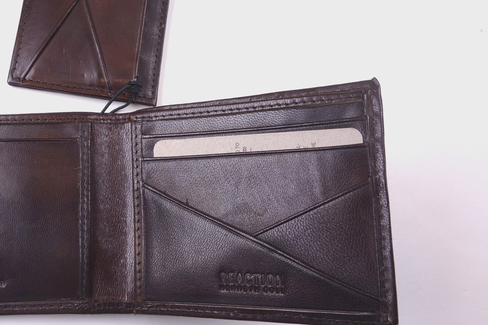 KENNETH COLE REACTION Brown Slim Fold RFID Blocking Bi-Fold Wallet w/ Card Case