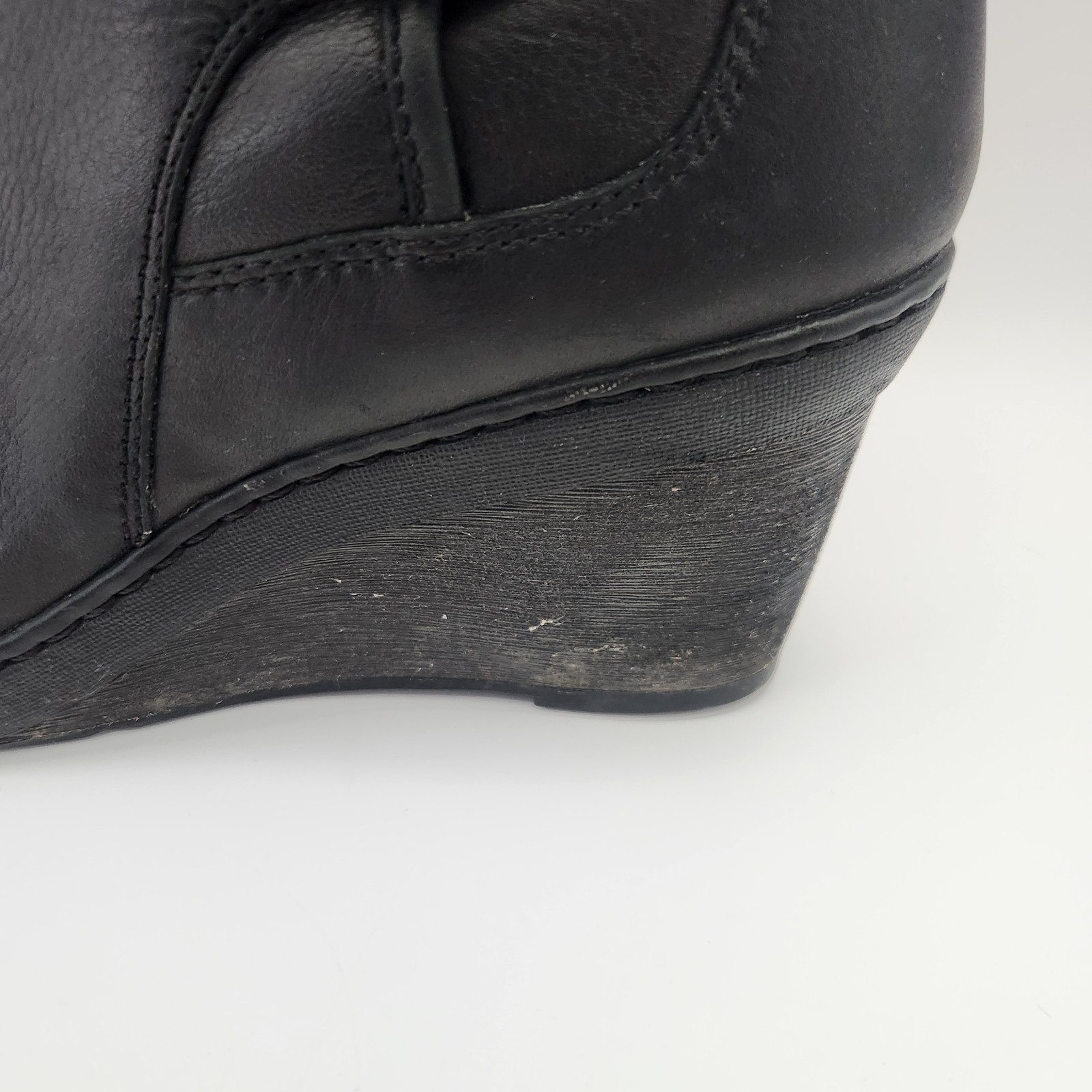 Clark’s Women’s Natira Kit Boots Size 10M Black Leather Upper Wedge Goretex