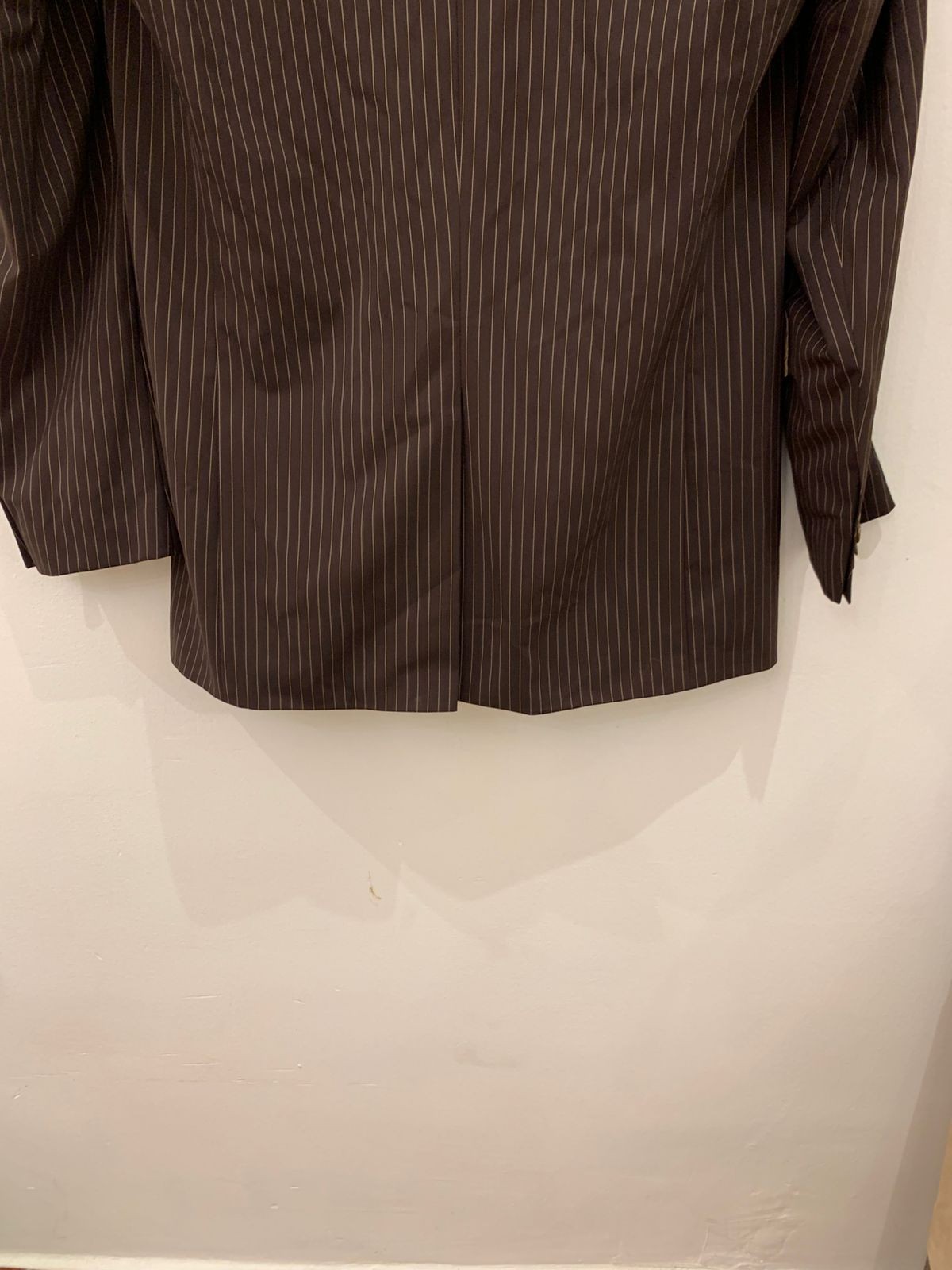 Vintage wool blend classic peak lapel brown striped 2 button suit 40L