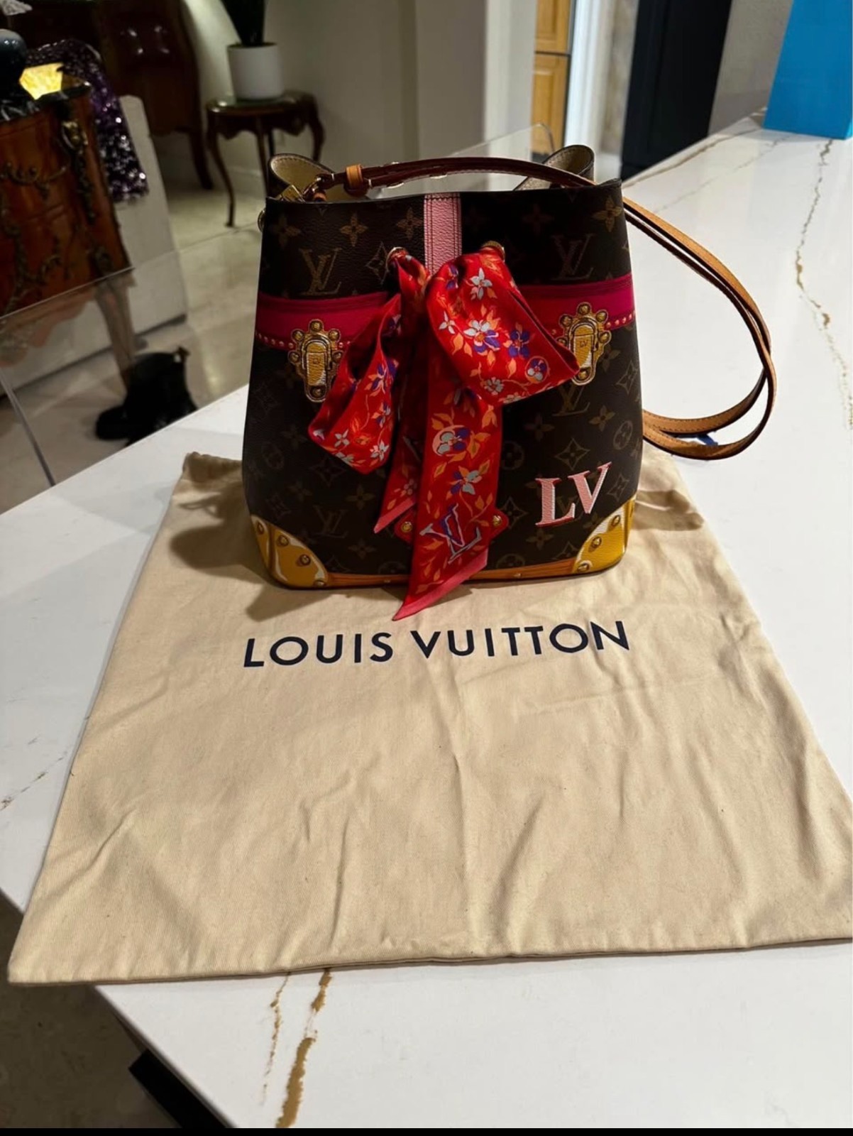 Louis Vuitton NeoNoe M40649 Limited Edition | Exclusive Collector’s Piece