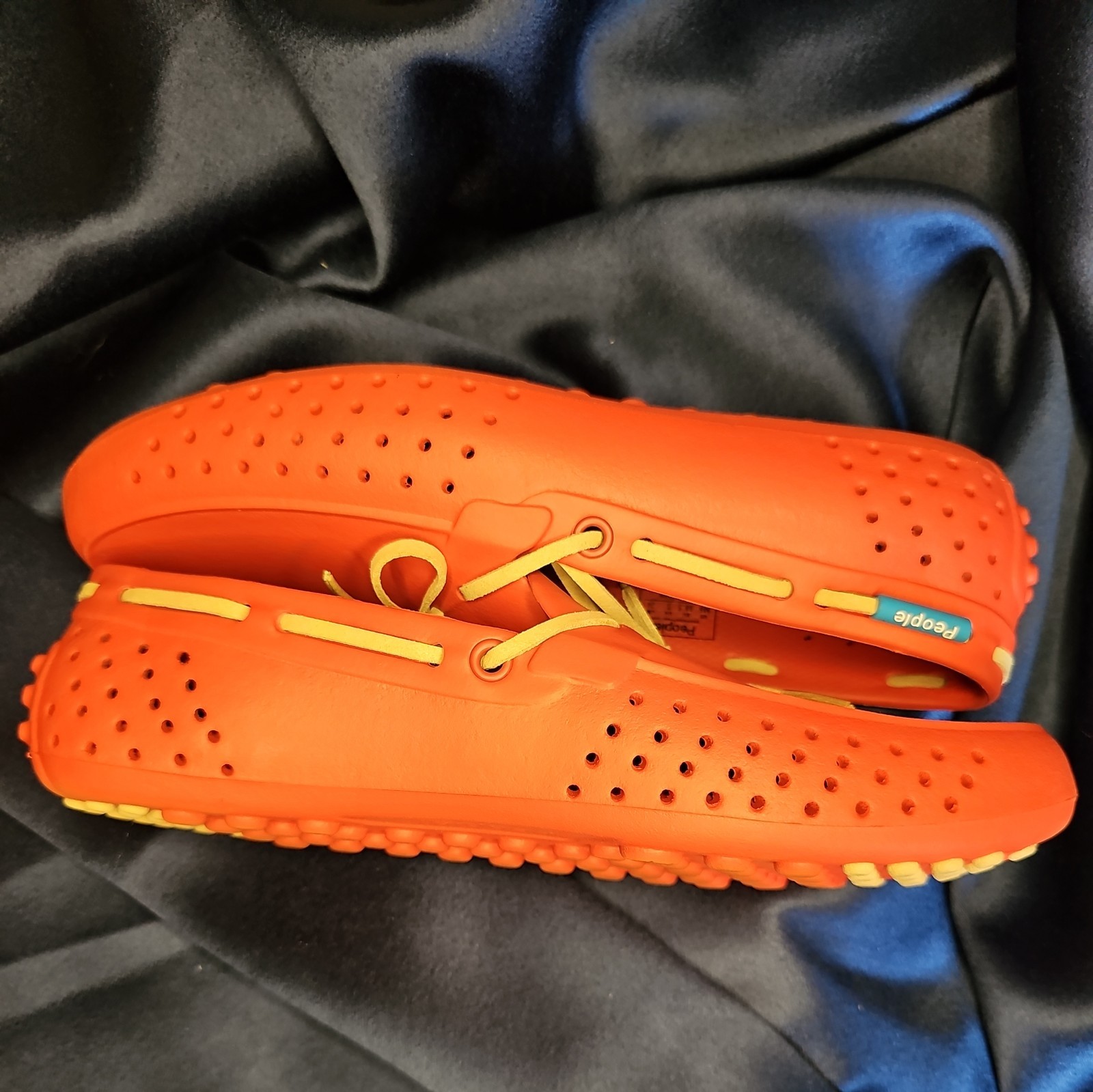 People Footwear Senna Loafers W8 M6 Tomato Red Waterproof Gorpcore Travel Shoes