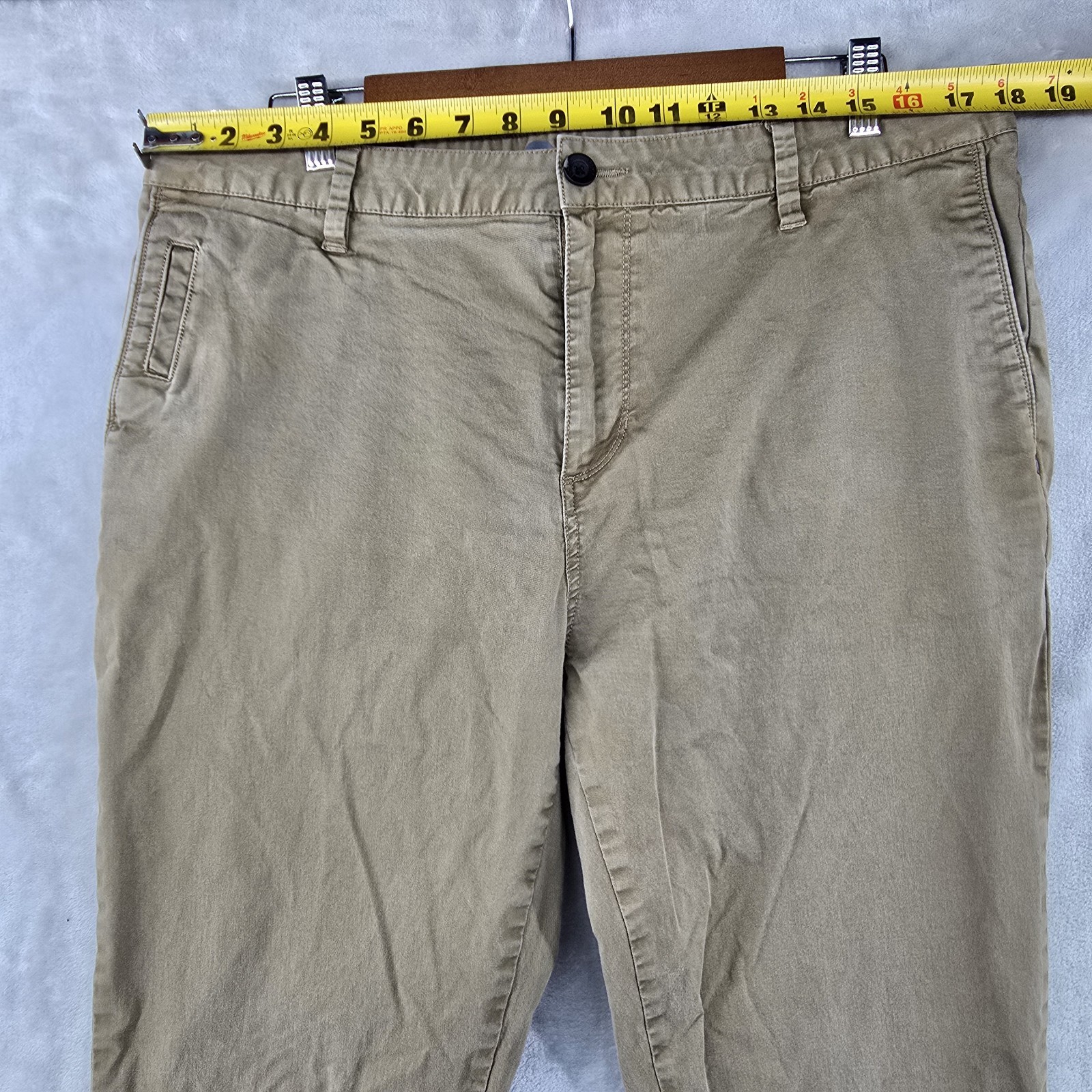 Vuori Pants Mens 36×30 Casual Tan Chino Pants All Day Pants