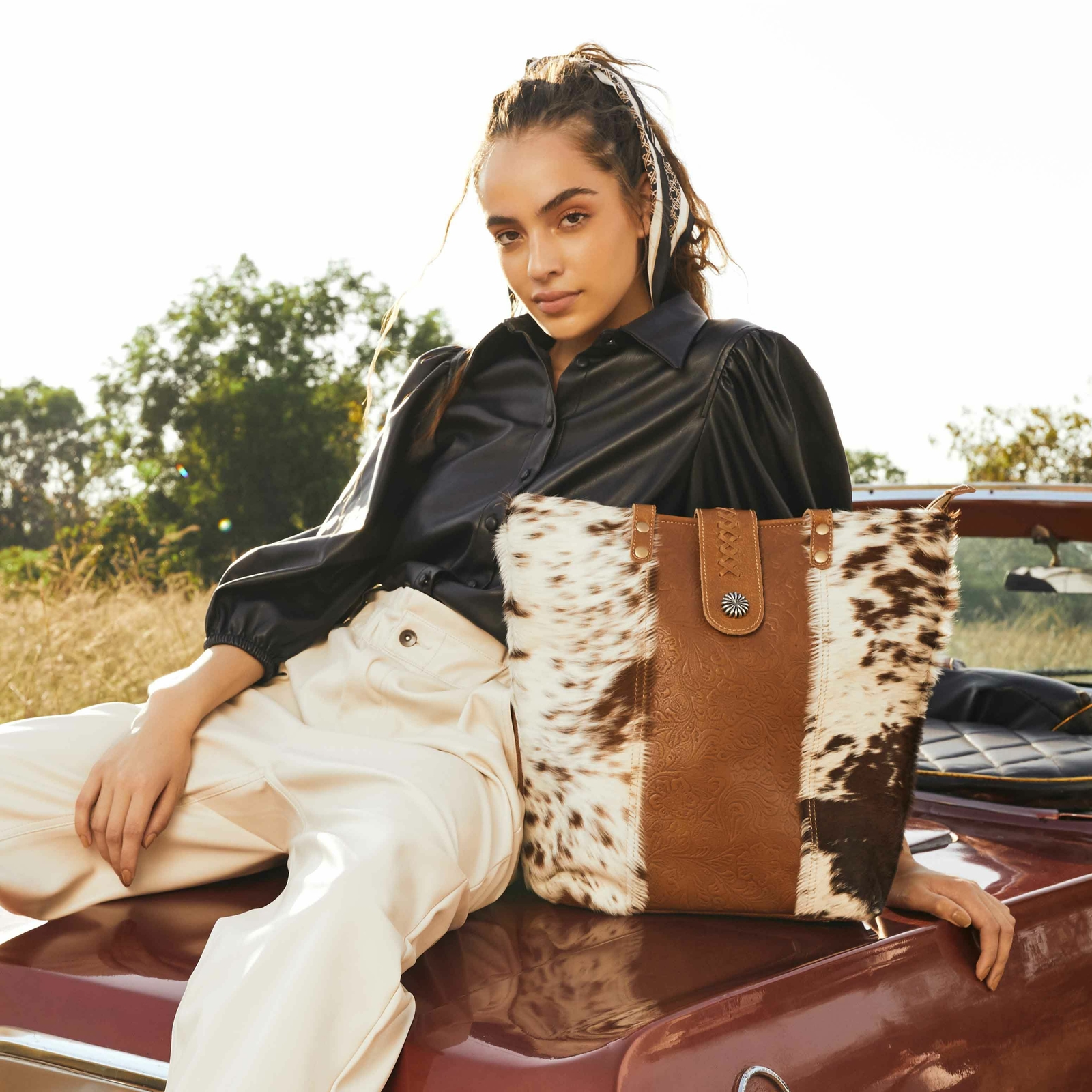 Myra Bags – Grizzly Bear Canvas & Hairon Bag