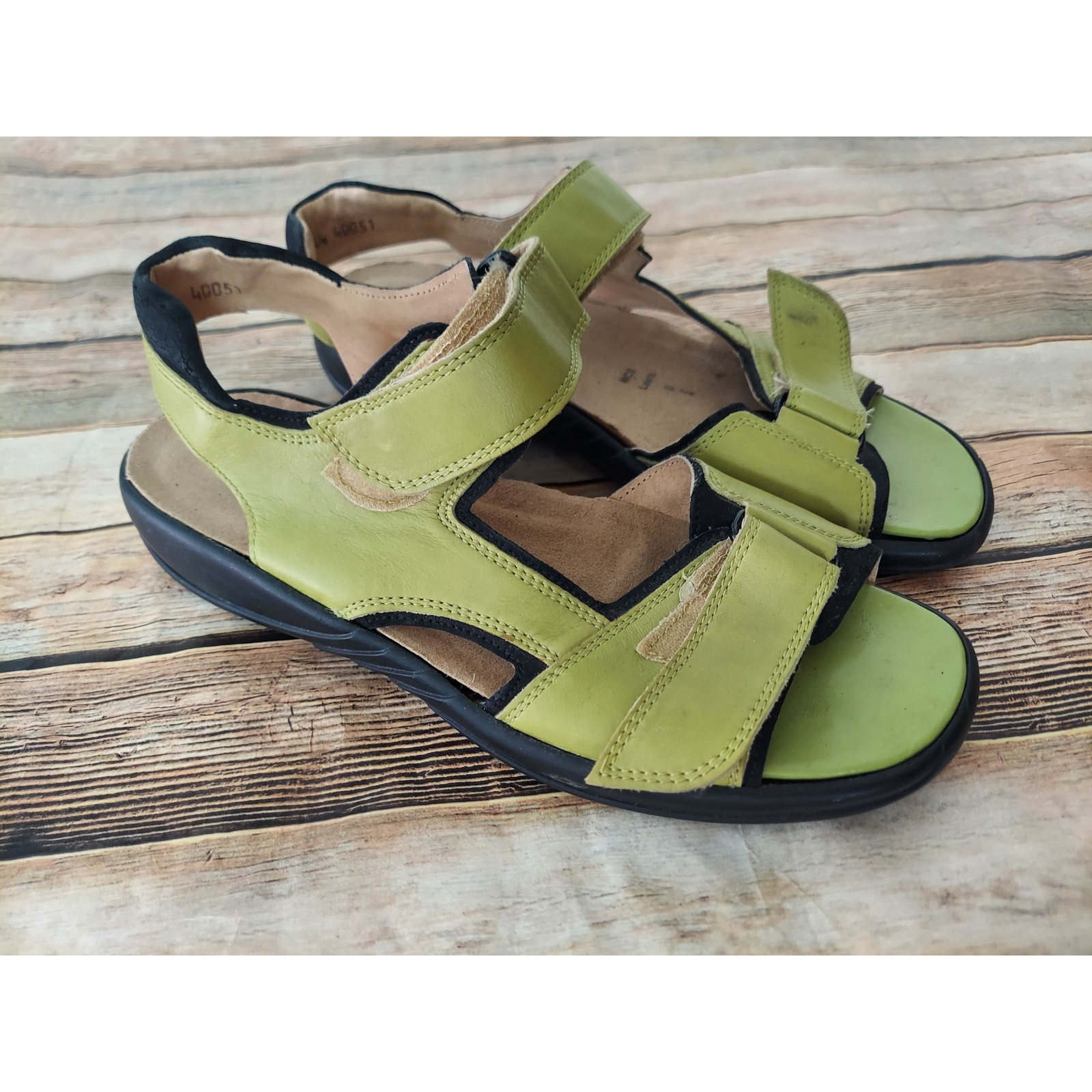 Theresia Women Leather Strappy Sandal Shoes Sz M US 9