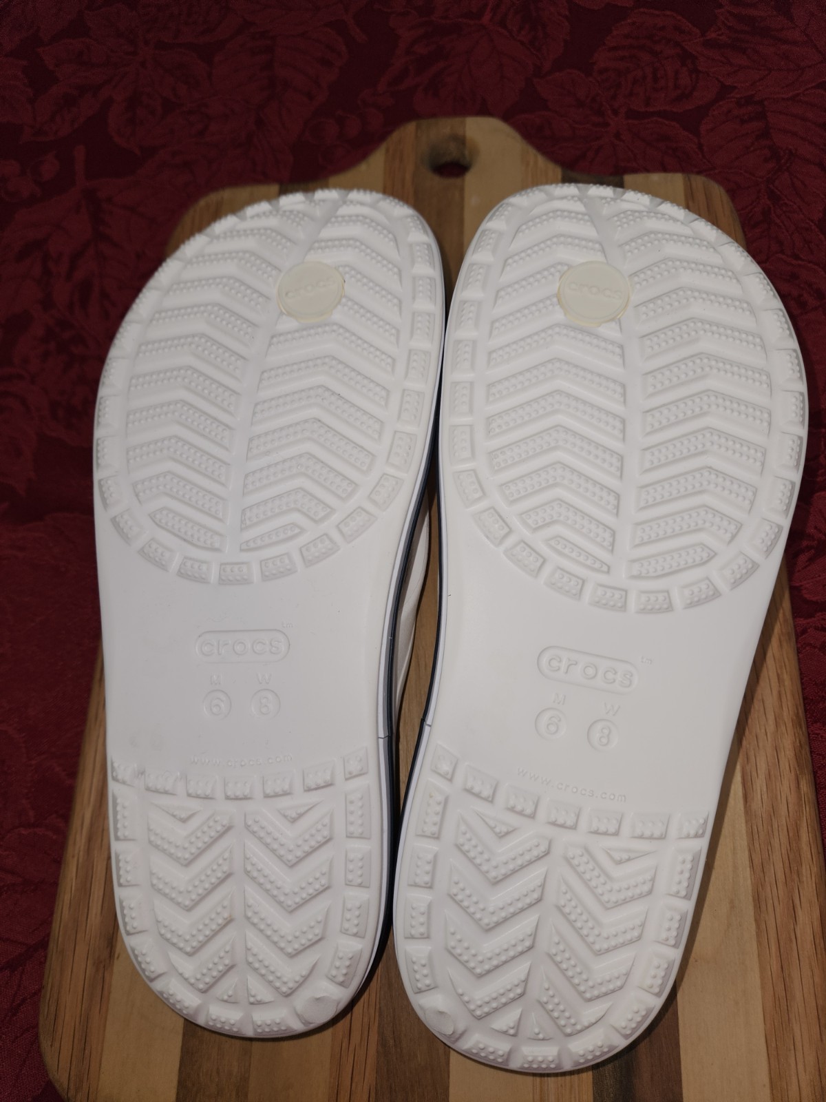 CROCS Bayaband flip flops-men 6-women 8-white-NEW*