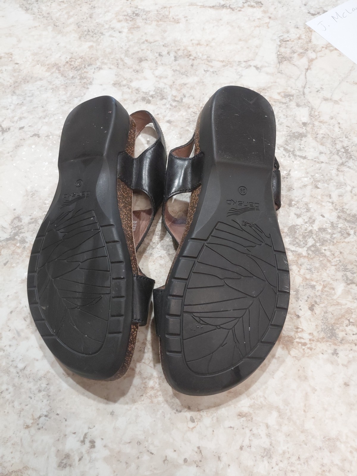 Dansko Reece Women’s Sandals Black 8.5 EUC Returns Accepted