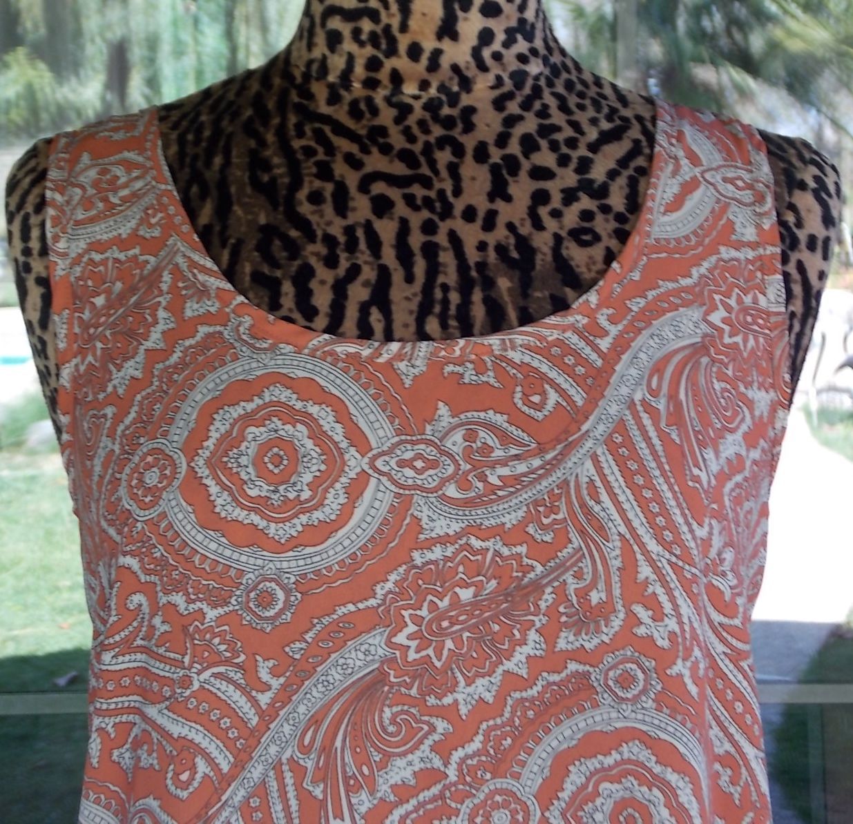 Sleeveless Paisley Print Longer Back Pleione Semi Sheer Blouse Sz. S 36″ Bust