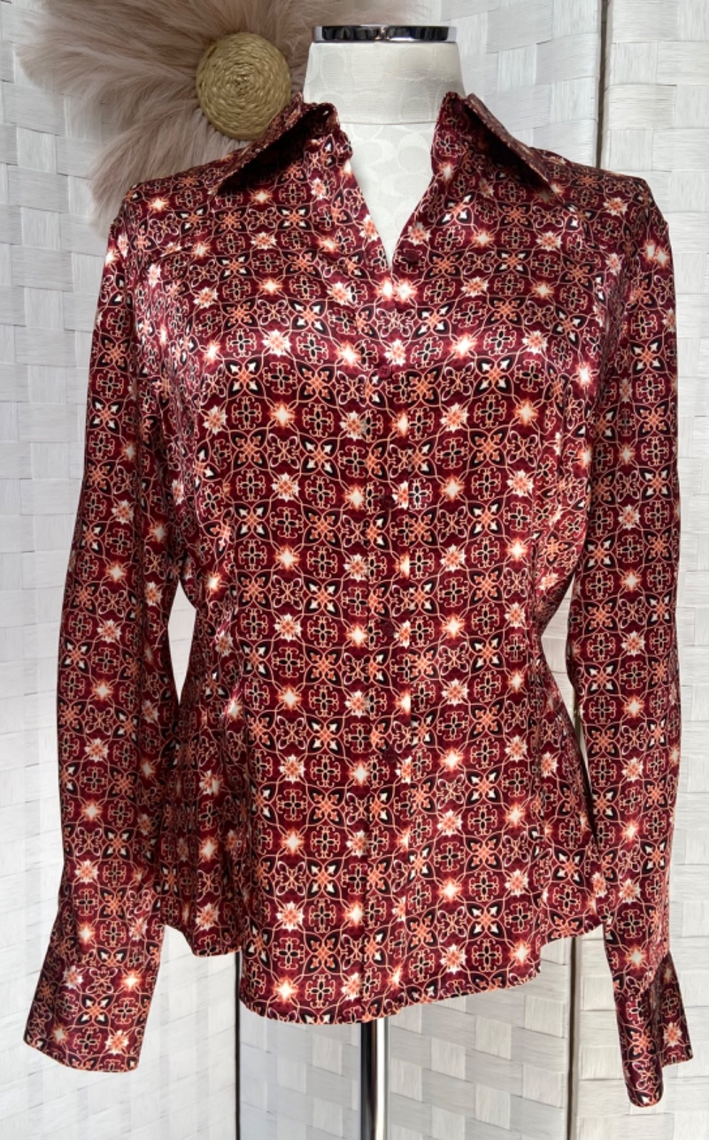 Isabella DeMarco 100% Silk Button Down Geometric Print Burgundy Blouse Size M