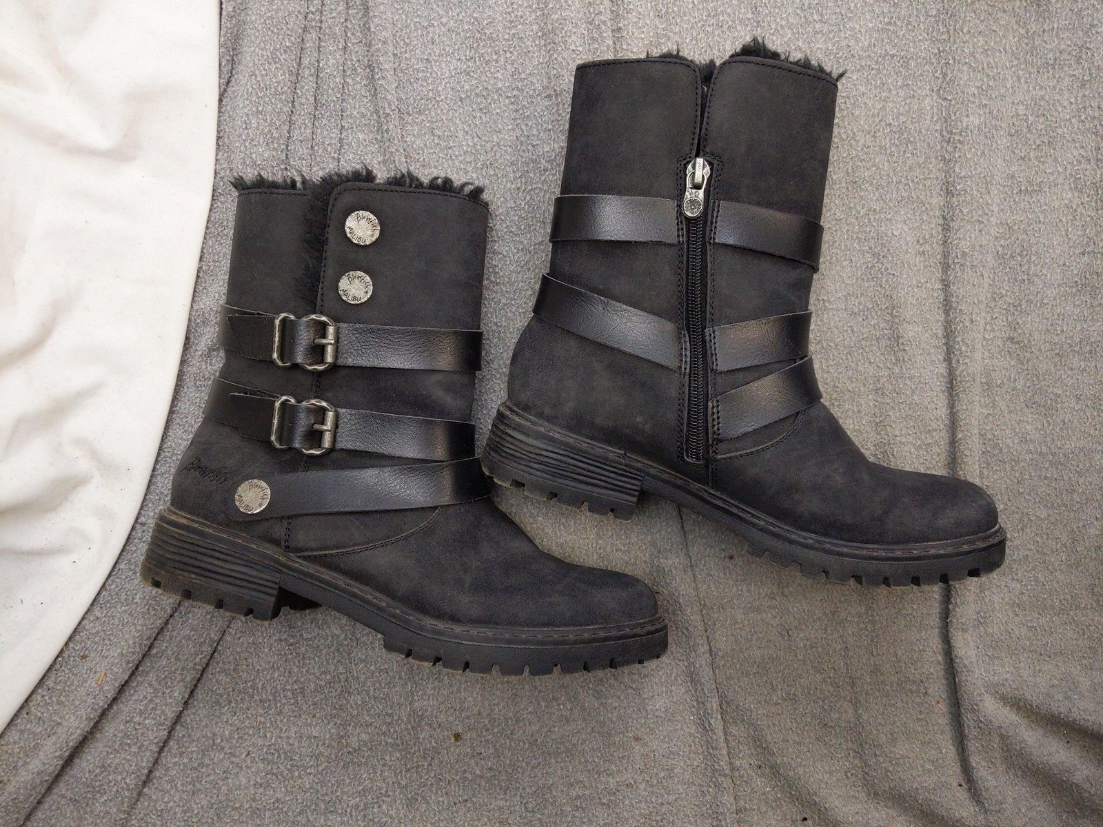 Blowfish Malibu Radiki Boots Womens Size 7.5 38 Black Mid Calf Buckle Moto Lug