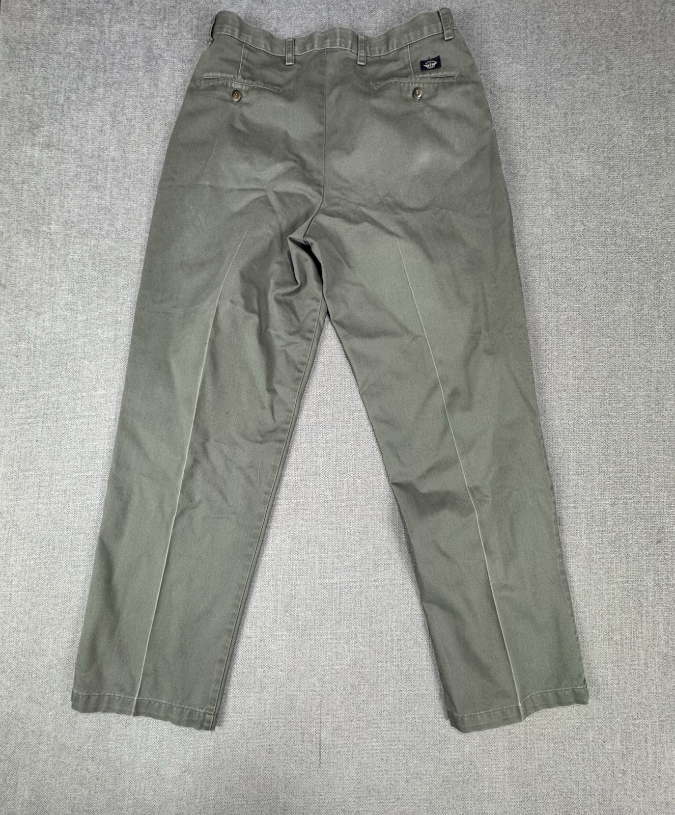 Vintage 90s Dockers Mens 34×30 Faded Pleated Straight Leg Chino Pants Green