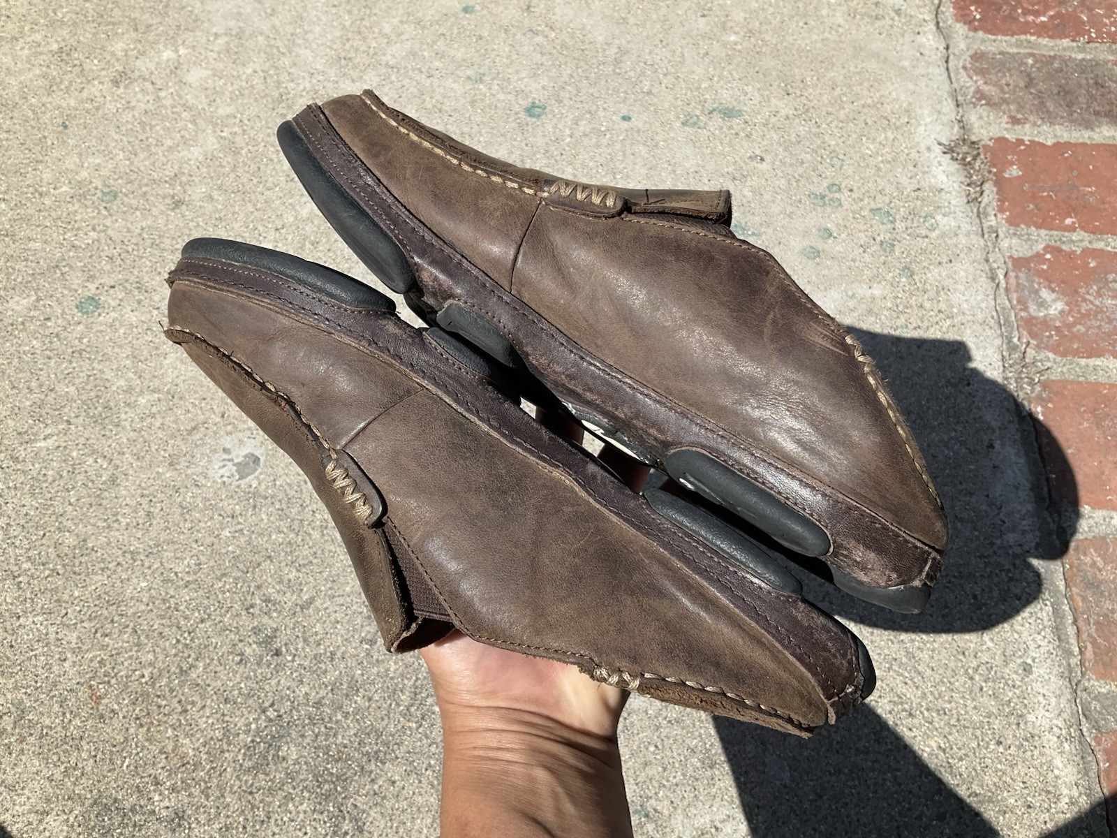 OluKai Moloa Shoes Brown Leather Loafer Slide Men’s 8 EUR 41 $140