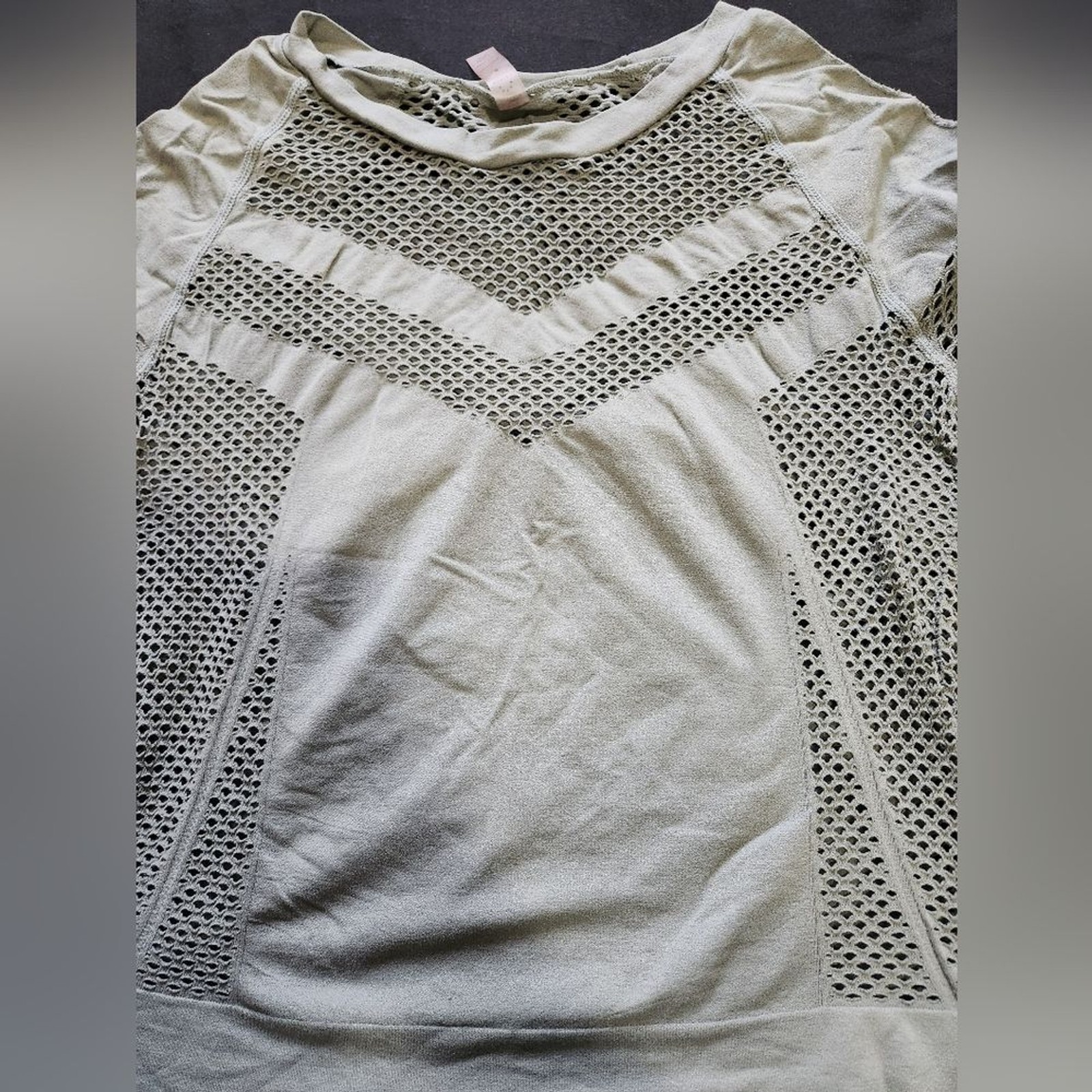 Varley Olive Mesh Short Sleeve Tee Size S