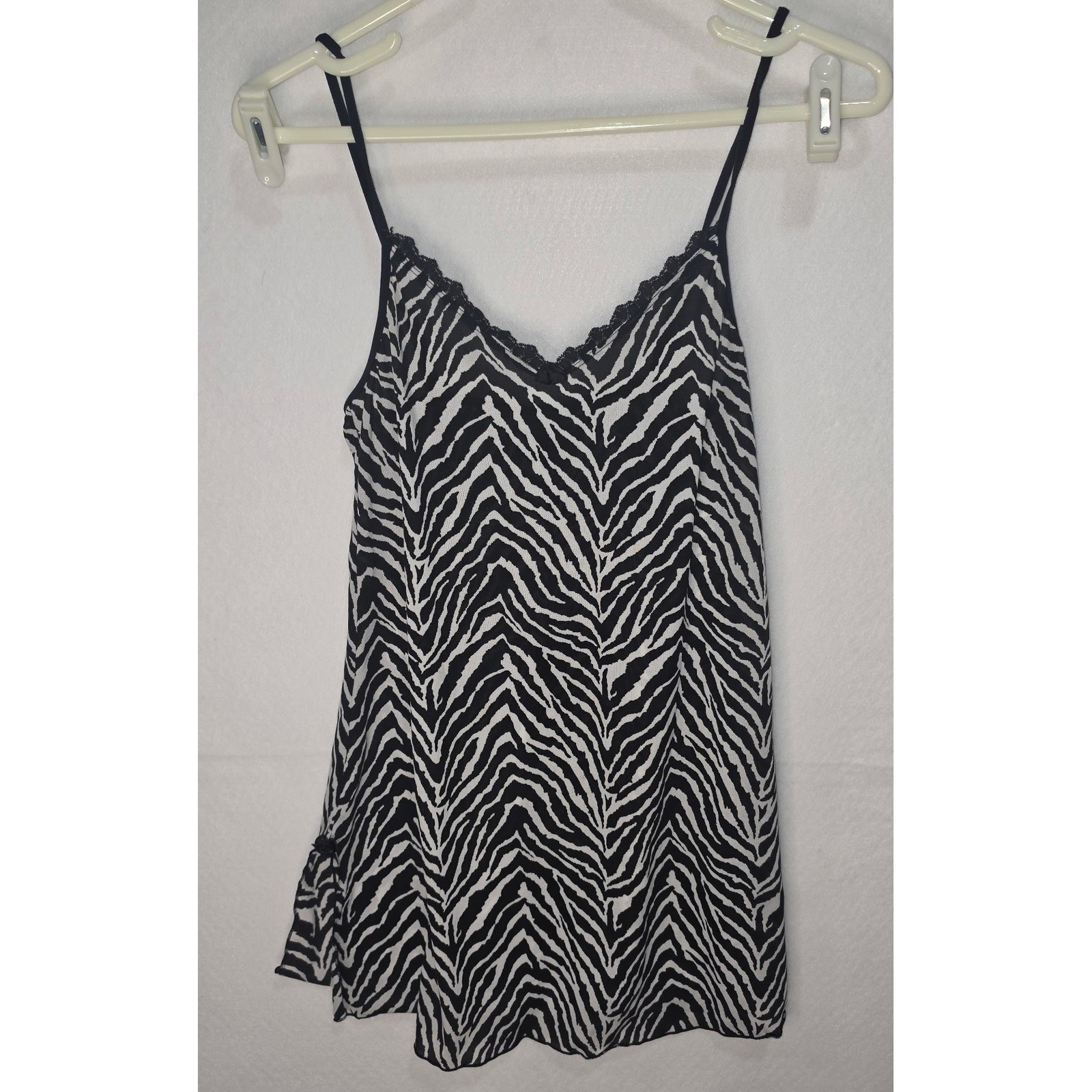 Secret Treasures Zebra Print Chemise Nightgown Lace Trim Side Slits Size Medium