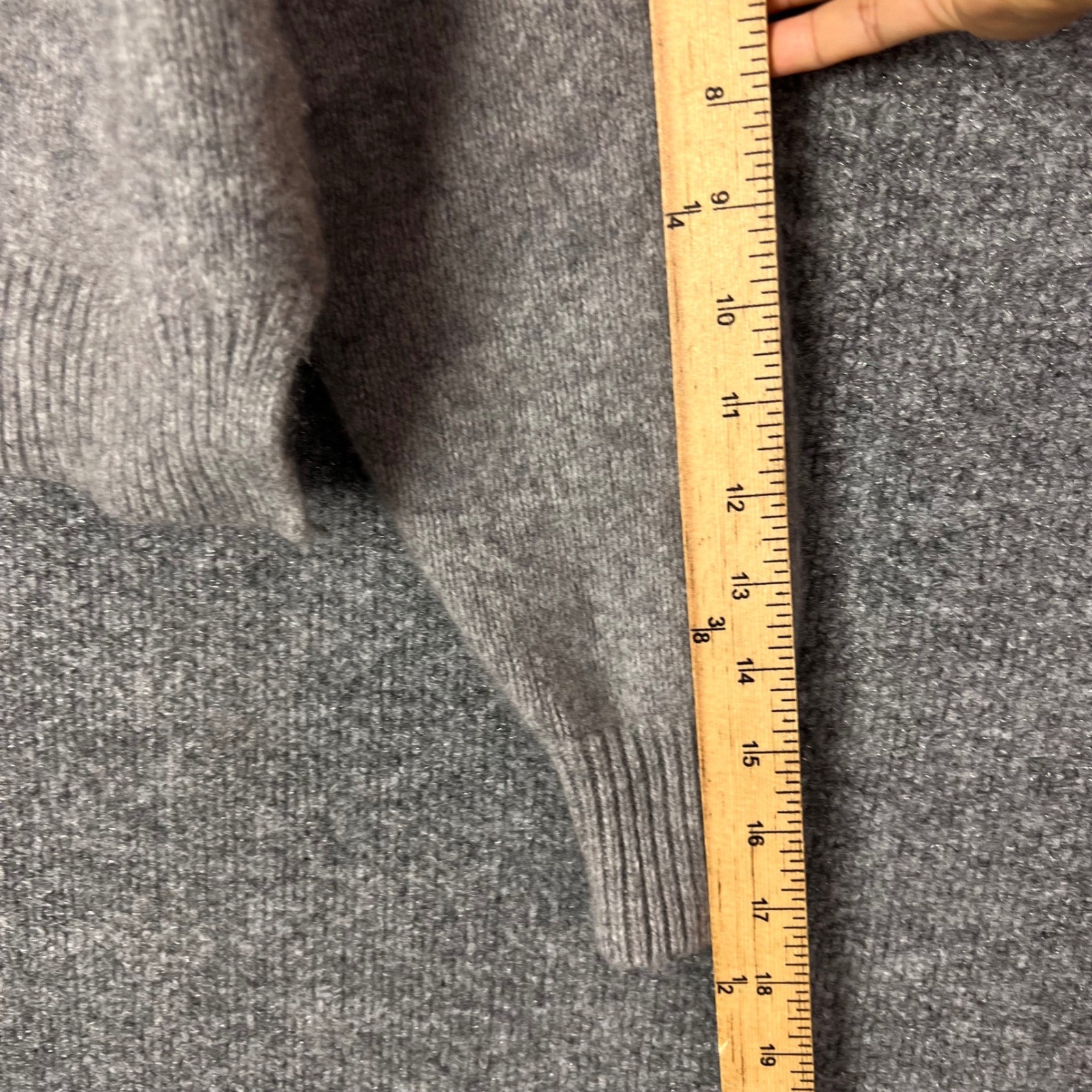 The Group by Babaton Aritzia 100% Cashmere Luxe Cropped Hoodie Gray Small