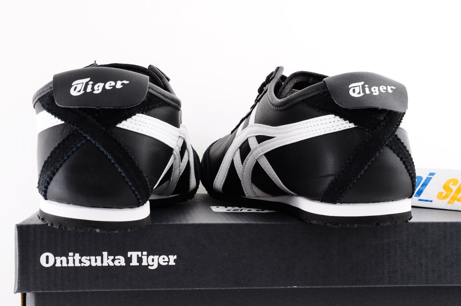 Onitsuka Tiger Genuine MEXICO 66 1183C102 BLACK /WHITE US Buyer No Import duties