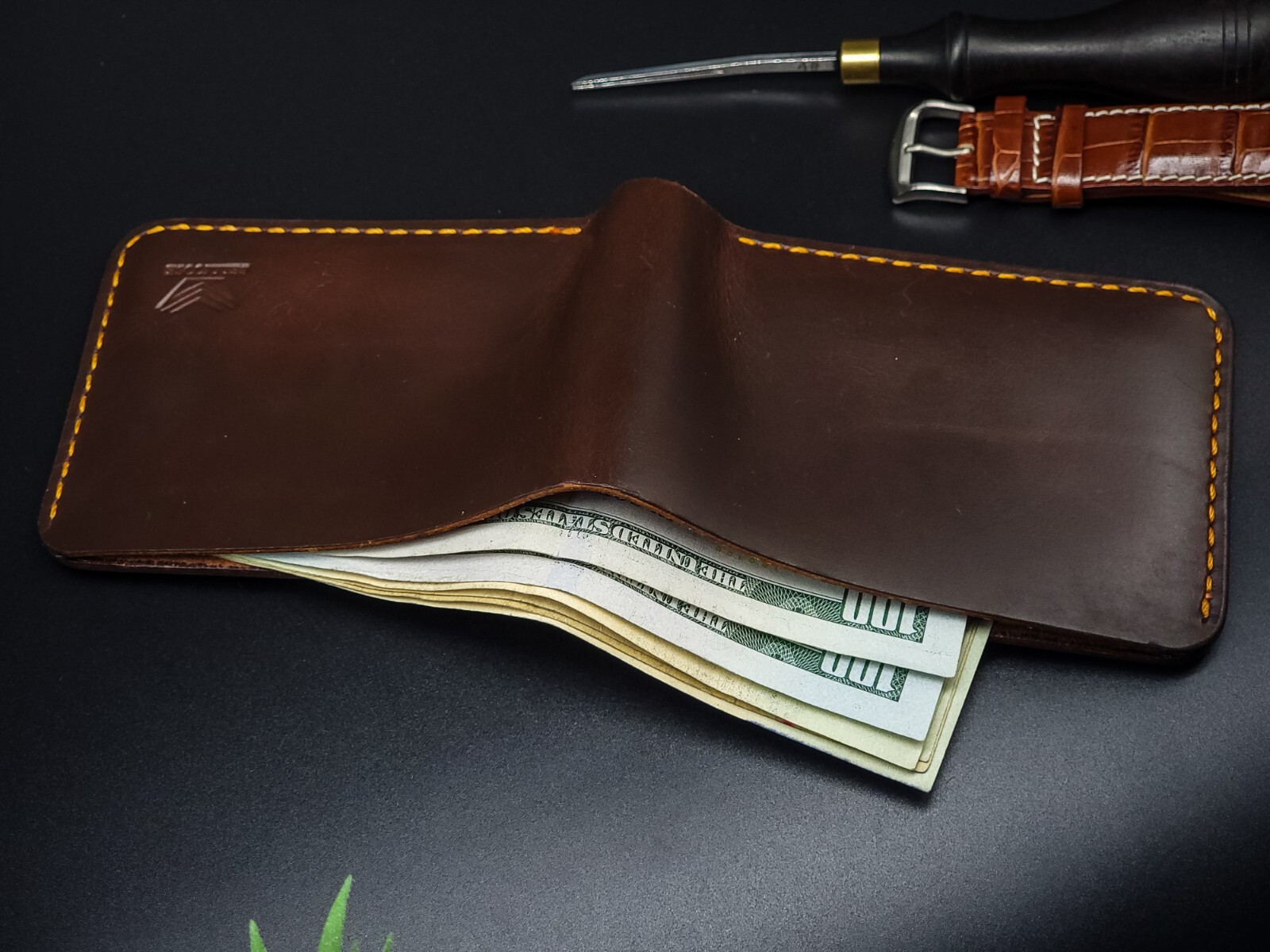 Bellicose Handmade Full Grain Leather Wallet: Anniversary & Holiday Gift for Men