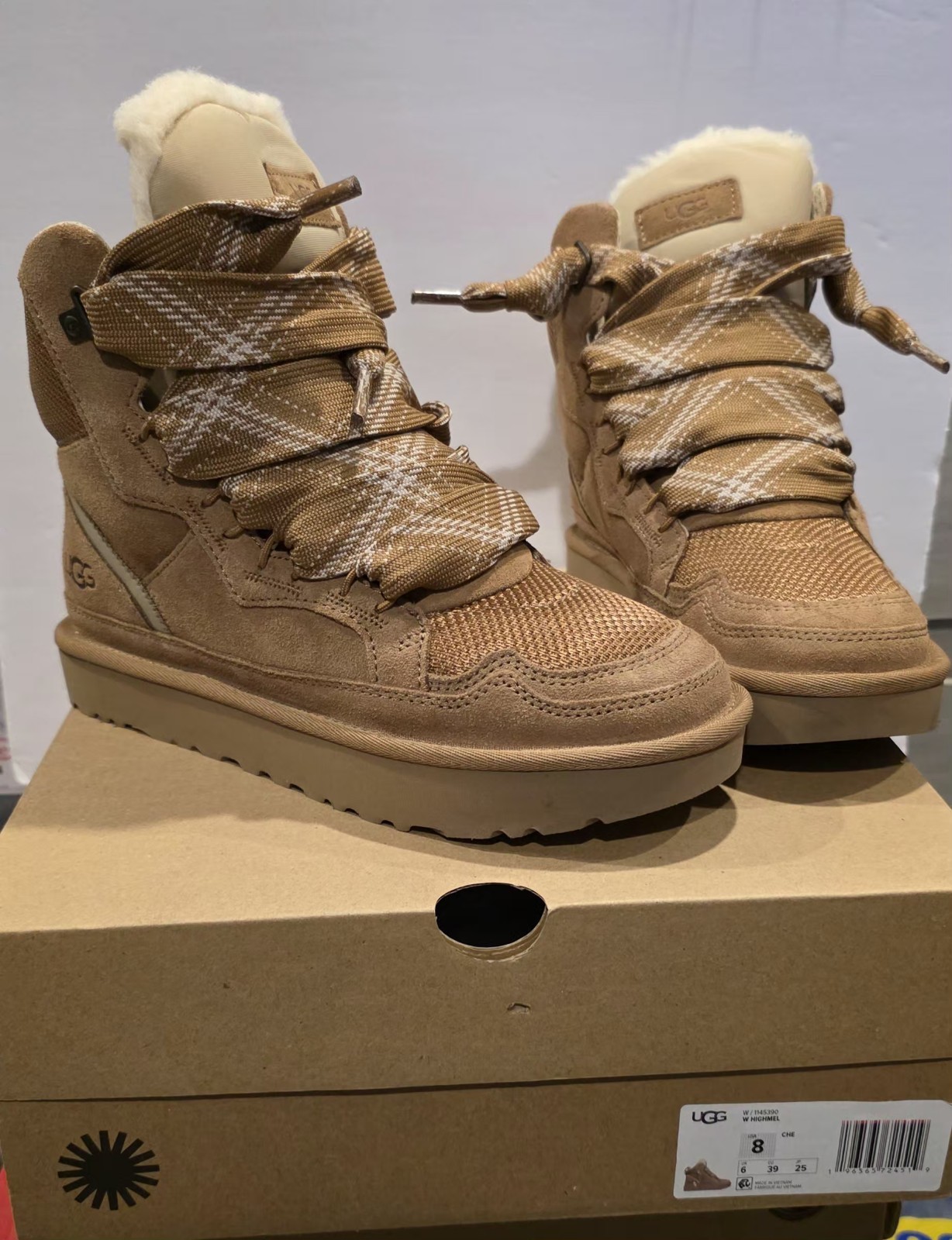 UGG Women Classic Highmel Chestnut Suede Sneakers Lace-Up Boots US 8