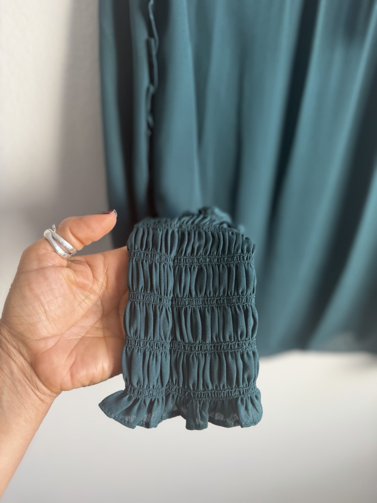 Max Studio Solid Green Ruffle High Neck Smocked Cuff Puff Sleeve Blouse XS