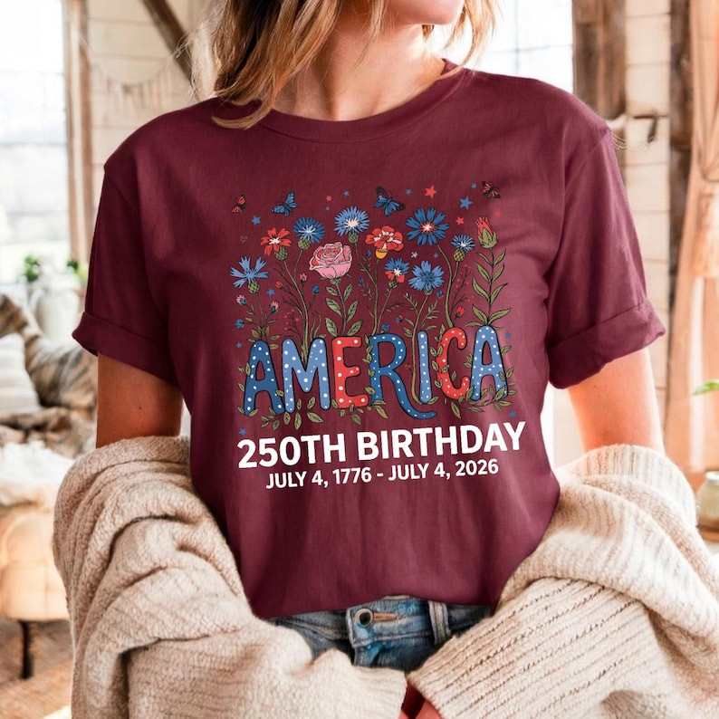 America 250 Years Flag Floral T-Shirt 4th of July Cottagecore Patriot Gift Tee