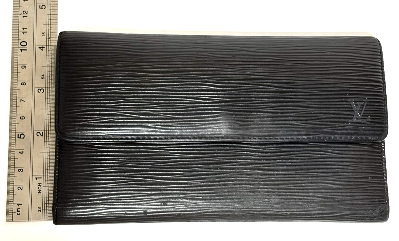 Louis Vuitton Black Epi Leather Long Wallet Tri-fold Wallet Made in Spain
