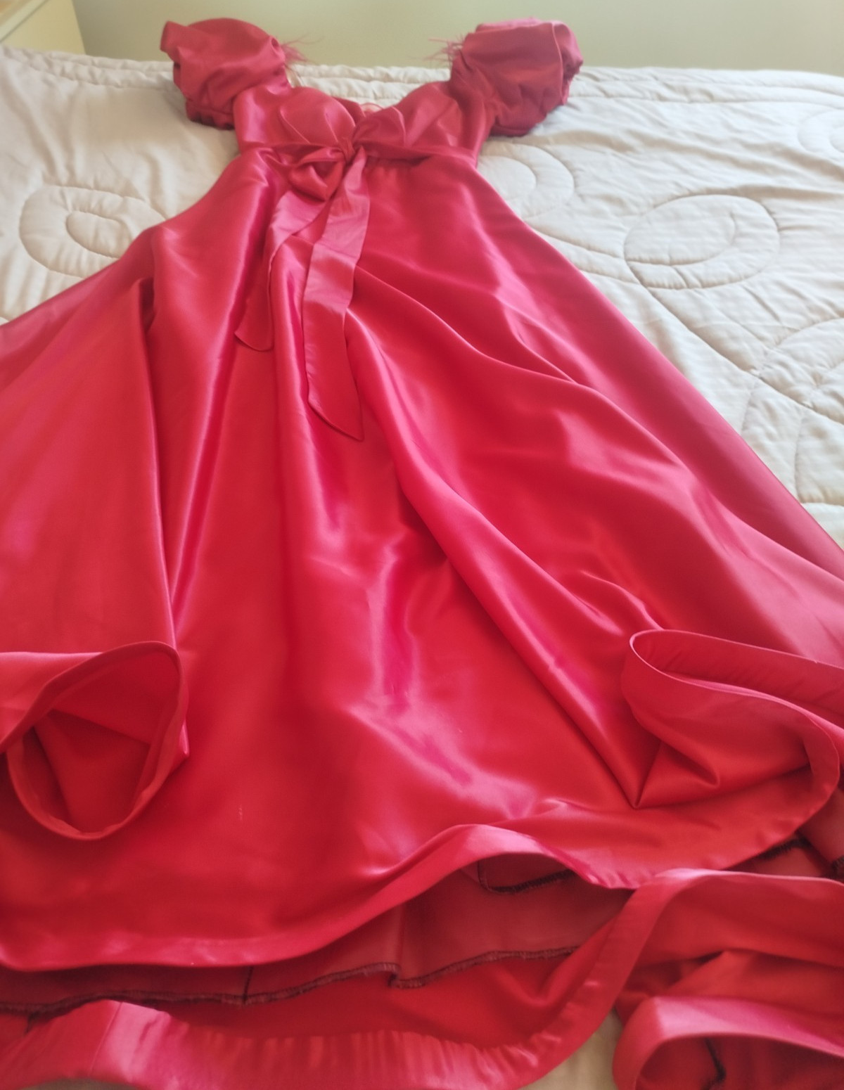 Elegant Red Satin Evening Dress Balloon Puff Sleeve Maxi Party Gown Gently Used