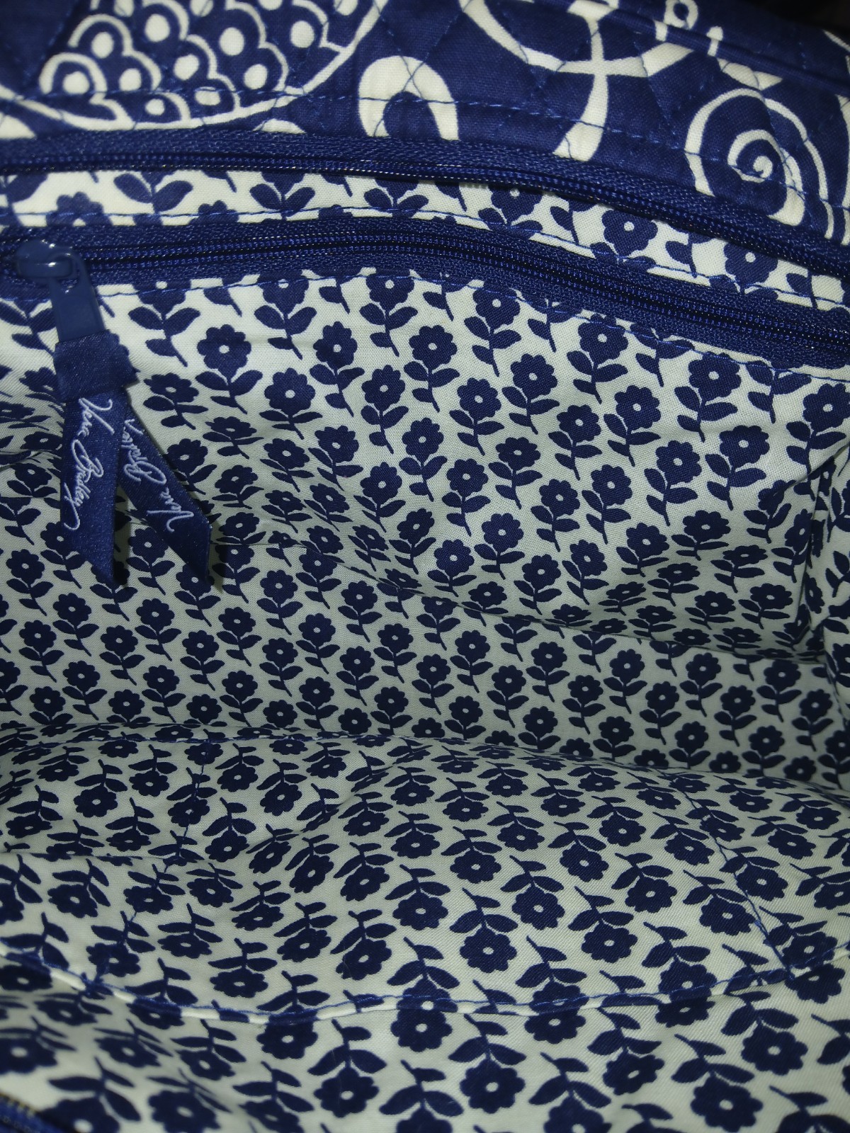 Vera Bradley Women’s Blue/White Floral Shoulder Bag, Zip Closure, Inner Pockets