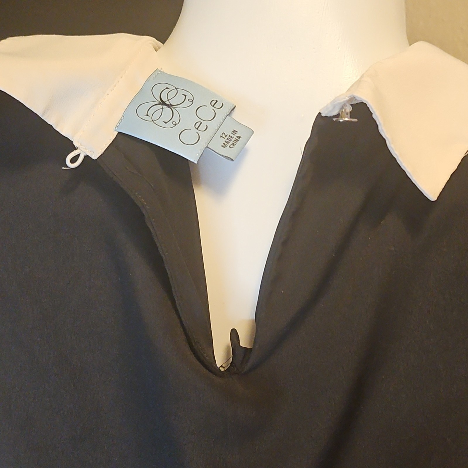 CeCe Shift Dress Black/White Peter Pan Collar Bow Sleeveless Knee Length 12