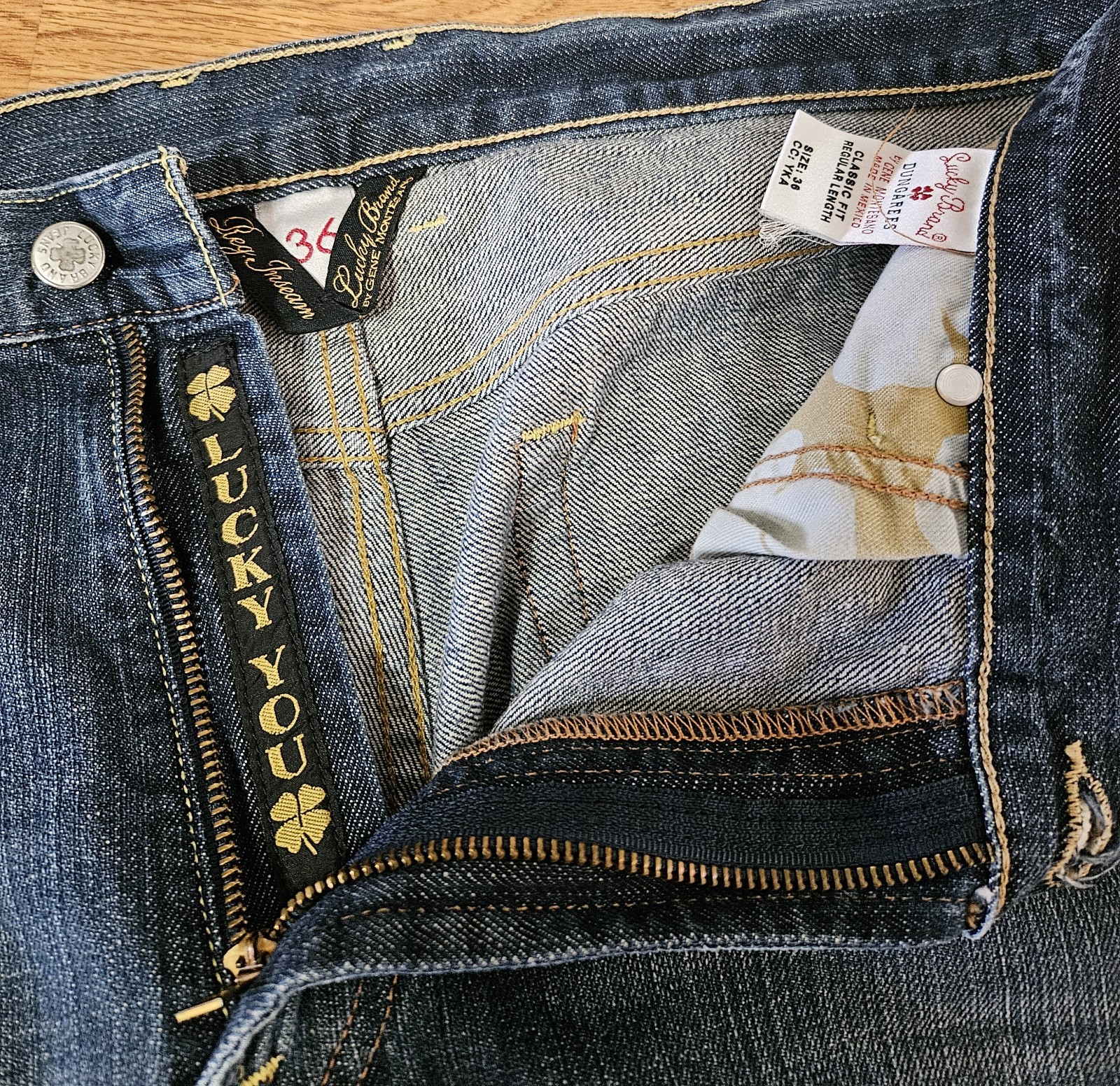 Lucky Brand Classic Fit Straight Jeans Medium Wash Blue Cotton Men Zip
