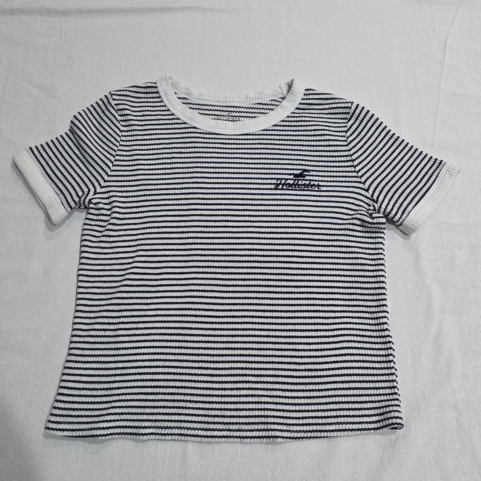 Hollister: Stripe Women’s T-Shirt/Top